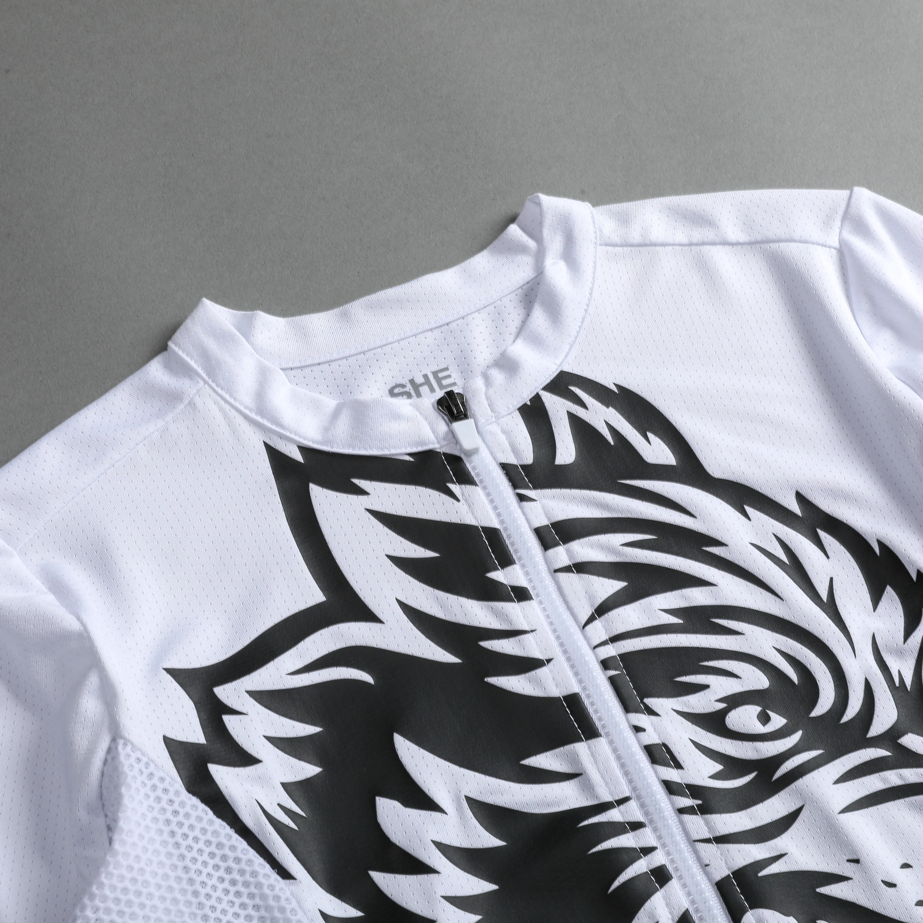 Big Wolf She Cycling Jersey in White - Image 6
