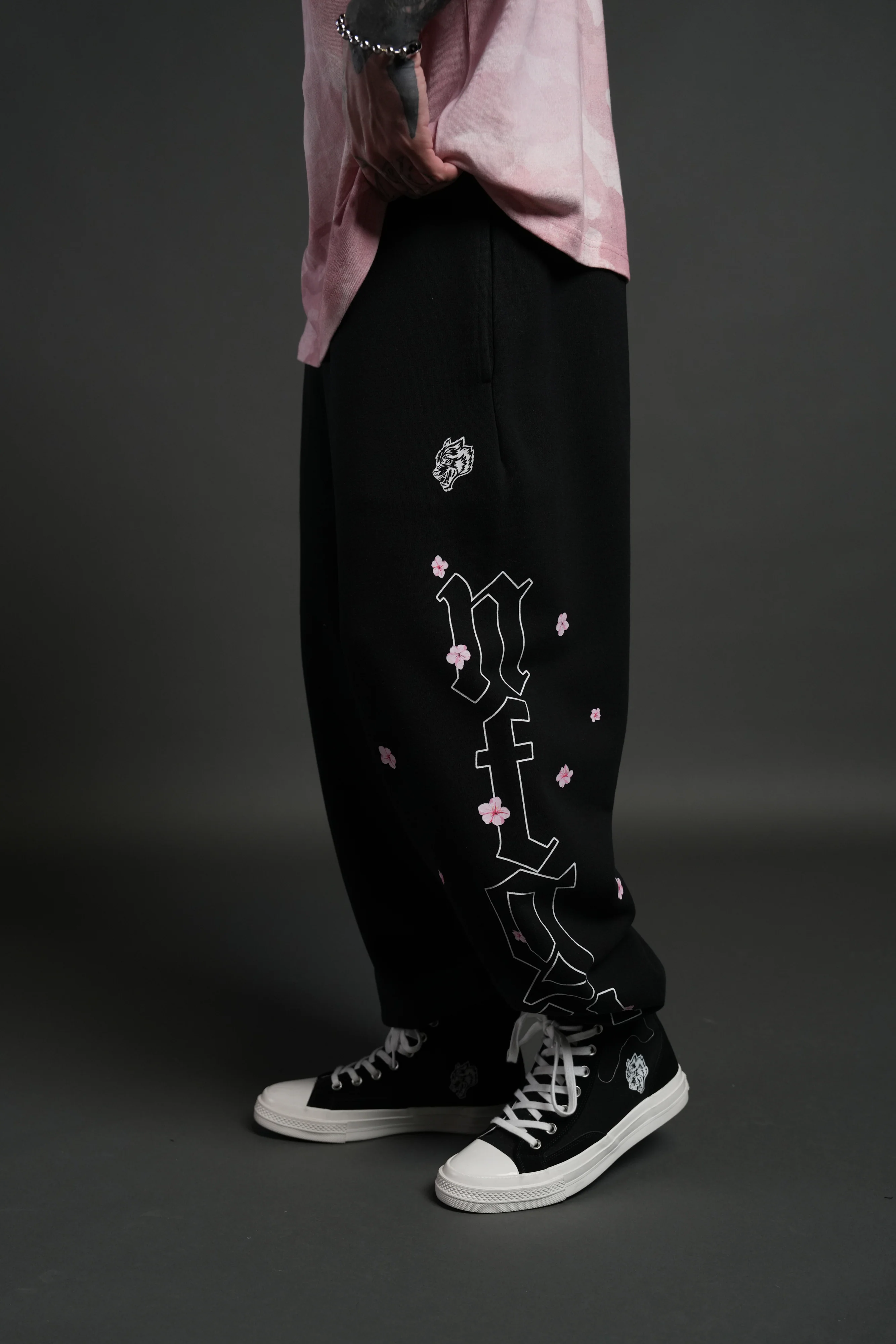 Blossom Mantra Unisex Lounger Sweat Pants in Black - Image 8
