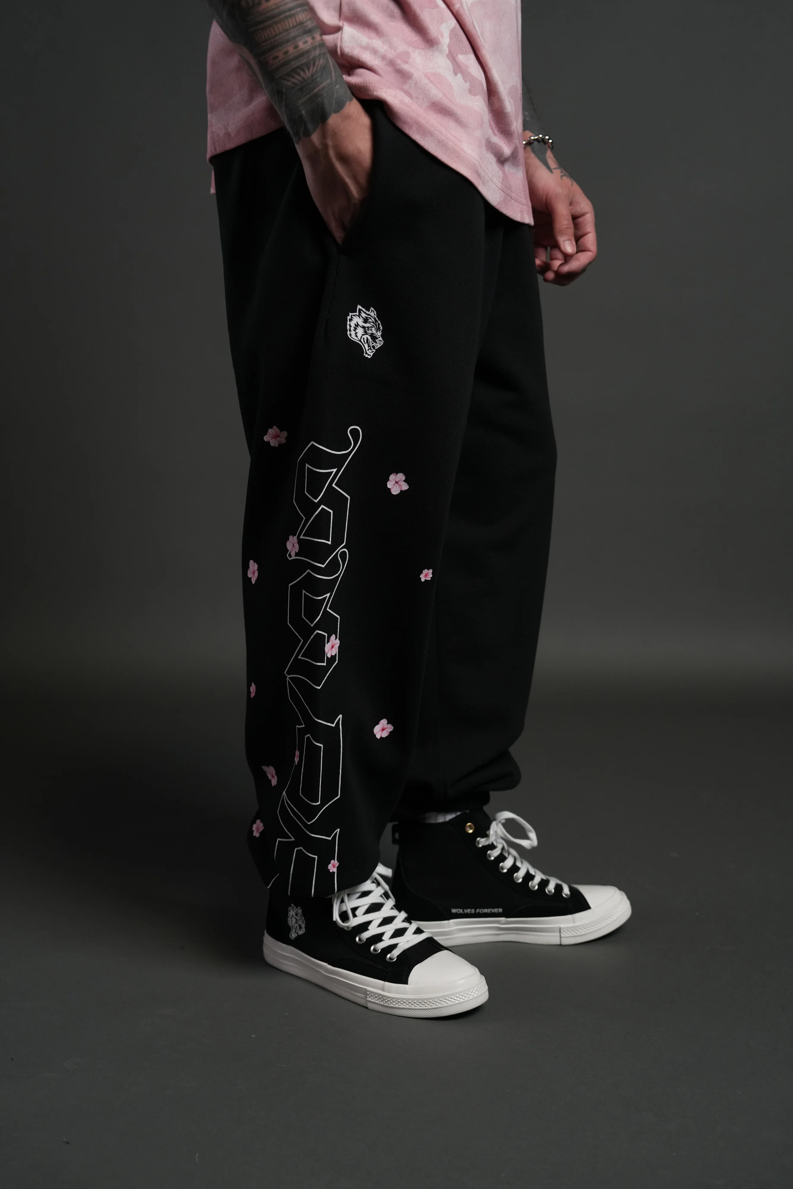 Blossom Mantra Unisex Lounger Sweat Pants in Black - Image 9