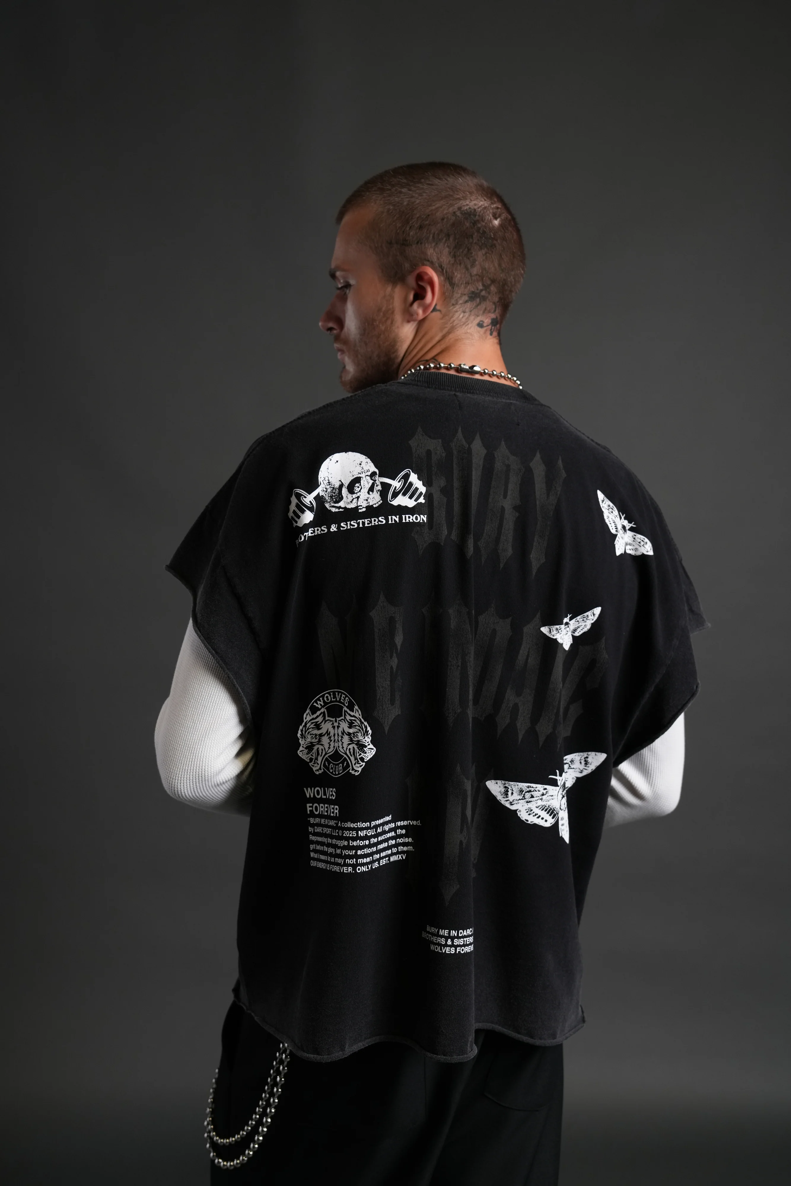 Bury Me in Darc Forever Grunge Cut-Off Tee in Black - Image 4