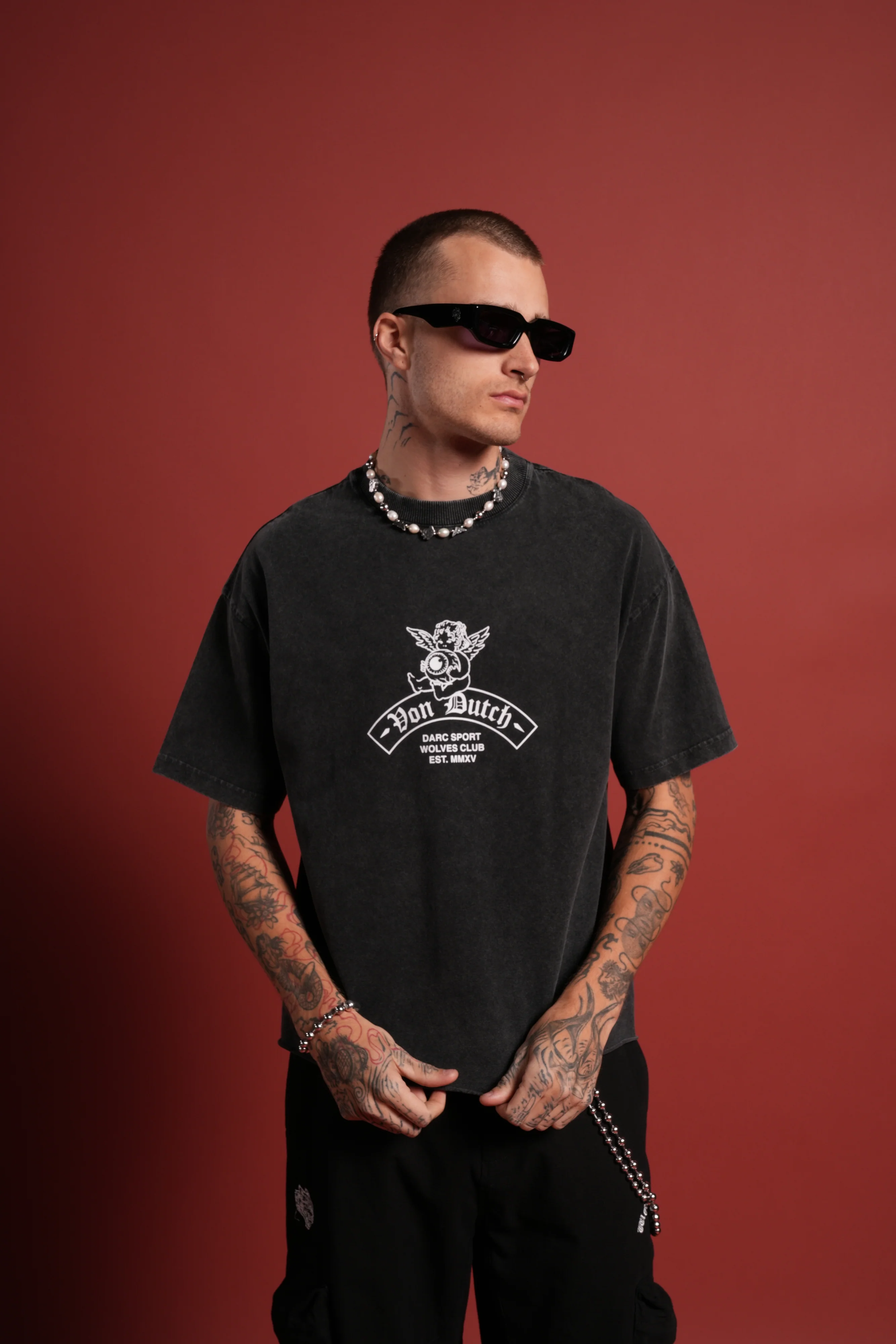 Darc Covenant Grunge Mid-Length Raw Hem Tee in Black - Image 4