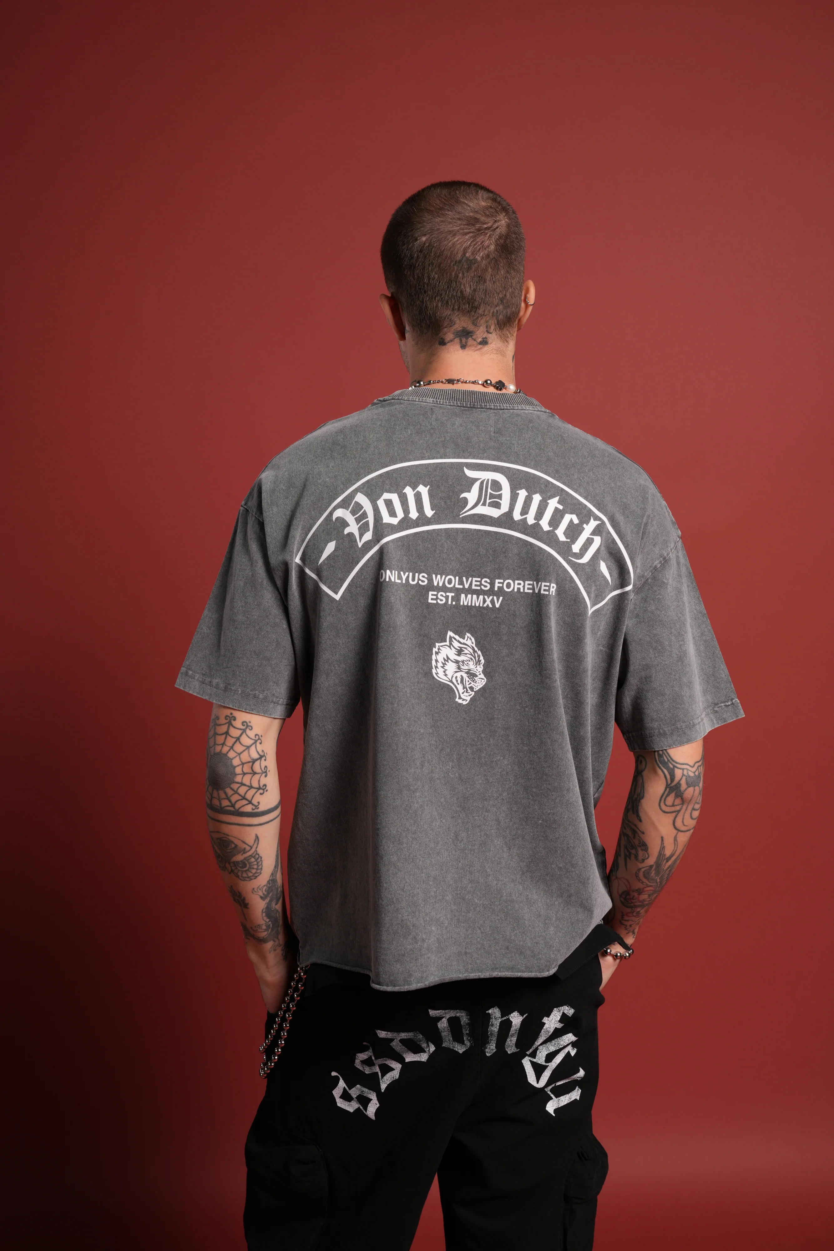 Darc Covenant Grunge Mid-Length Raw Hem Tee in Wolf Gray - Image 2