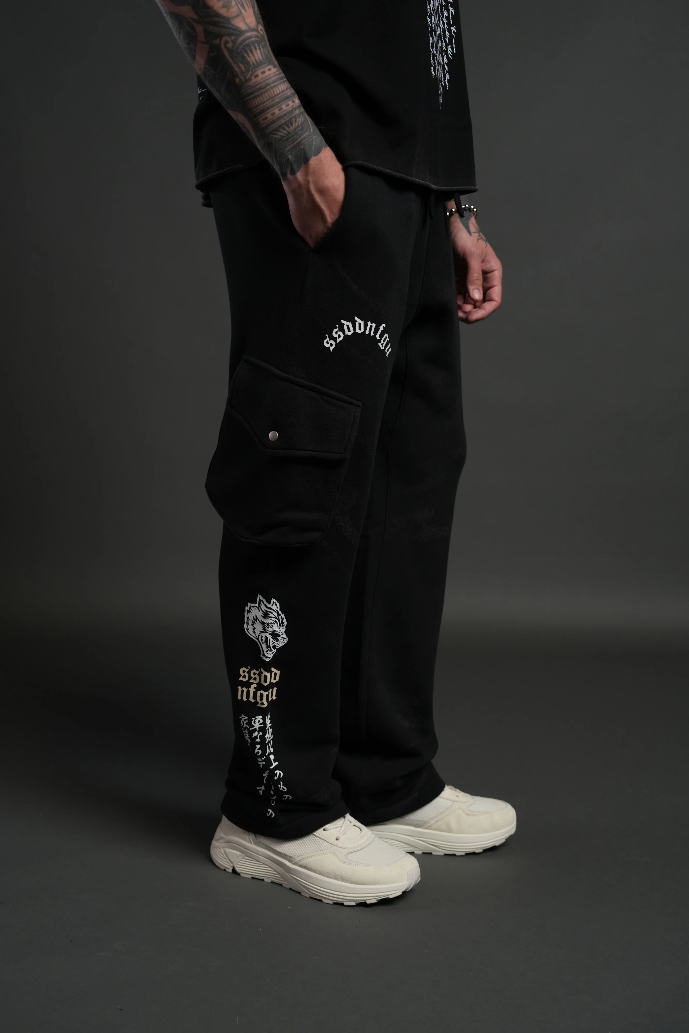 Darc Inferno Bigelow Cargo Sweat Pants in Black - Image 5