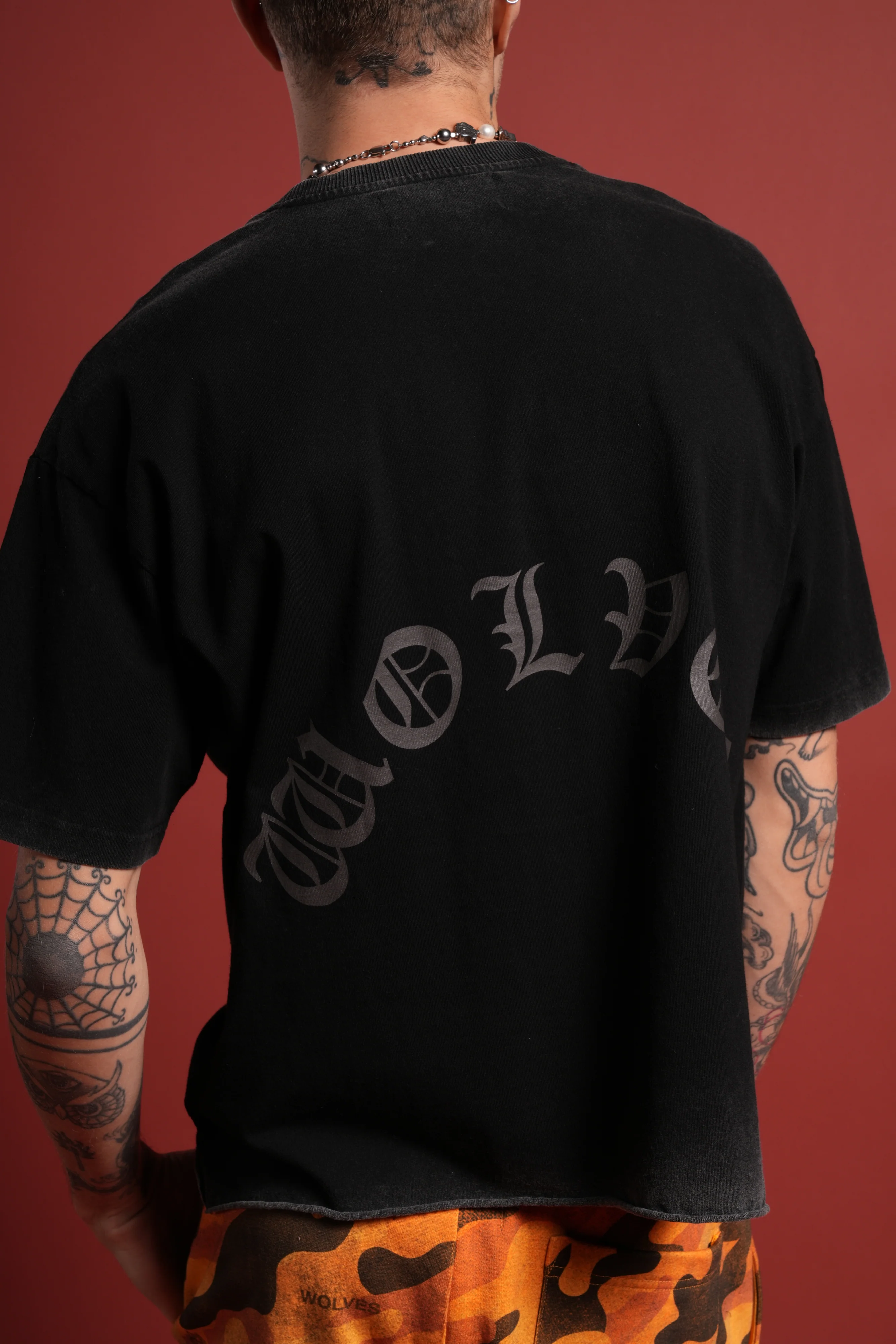 DSVD Legacy Grunge Mid-Length Raw Hem Tee in Black - Image 8