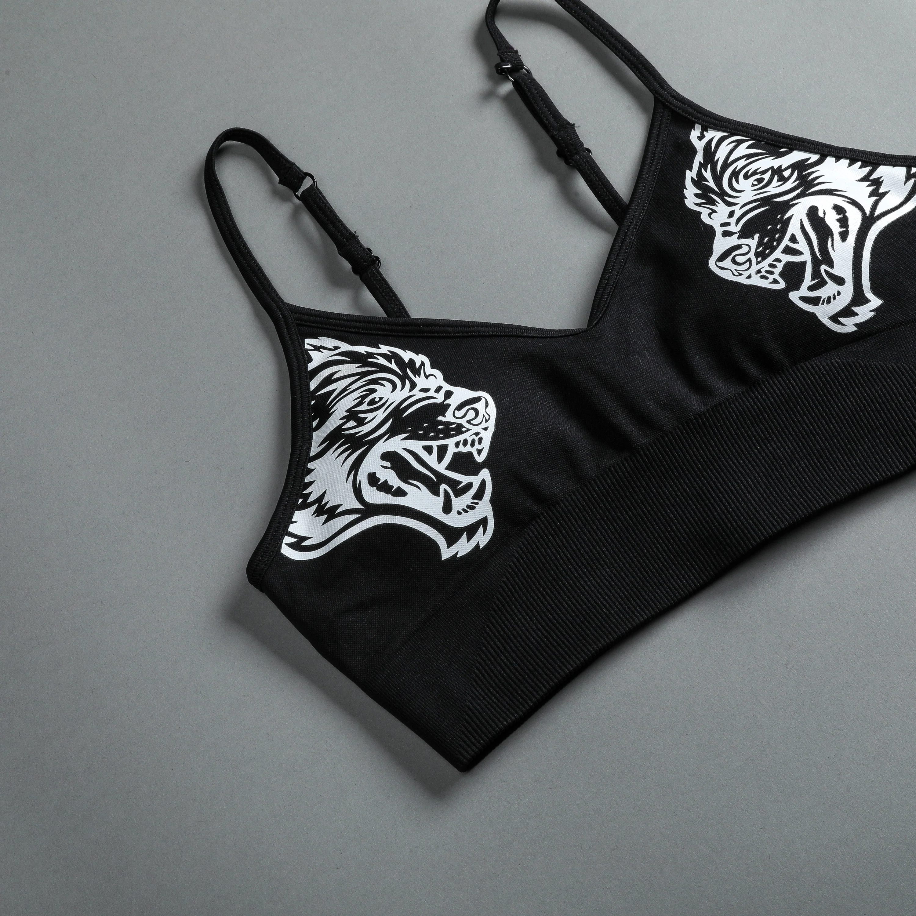 Dual "Everson Seamless" Sports Bra in Black - Image 8