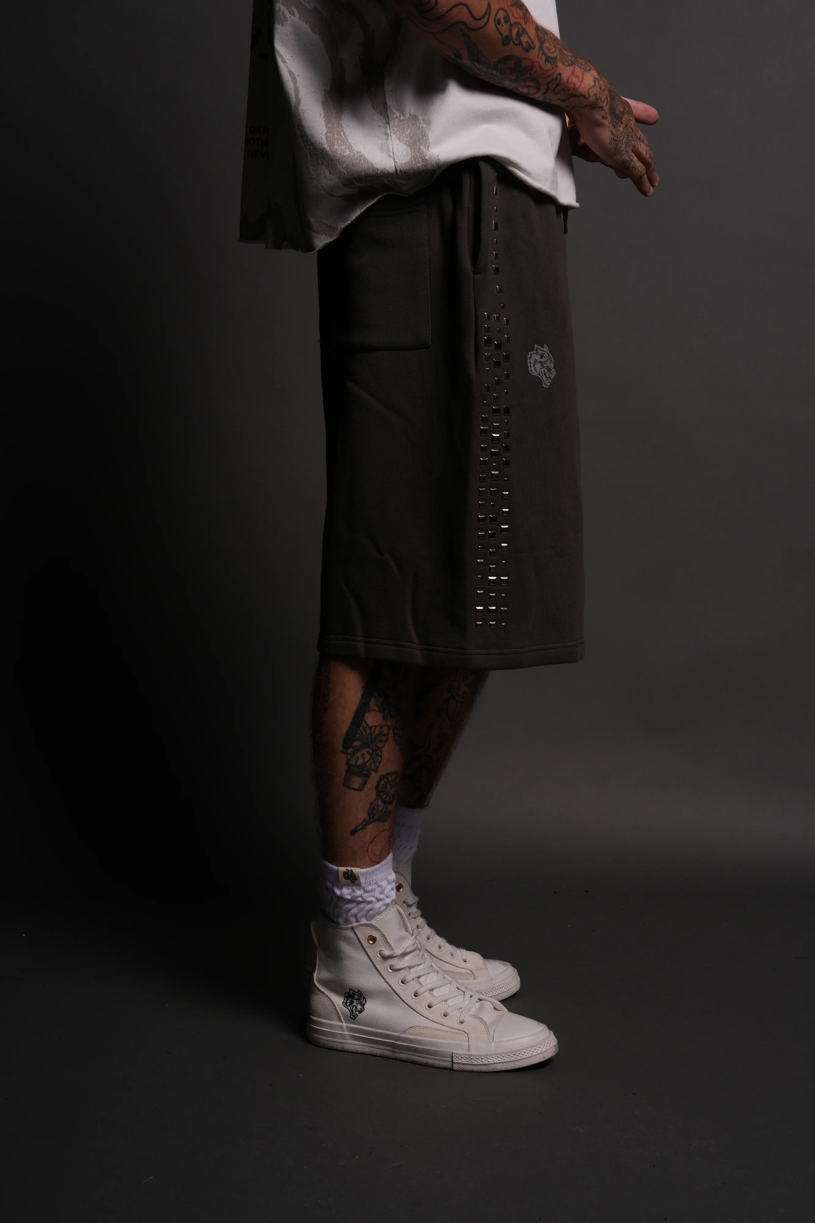 Dual Stud Oversized Osiris Sweat Shorts in Wolf Gray - Image 5