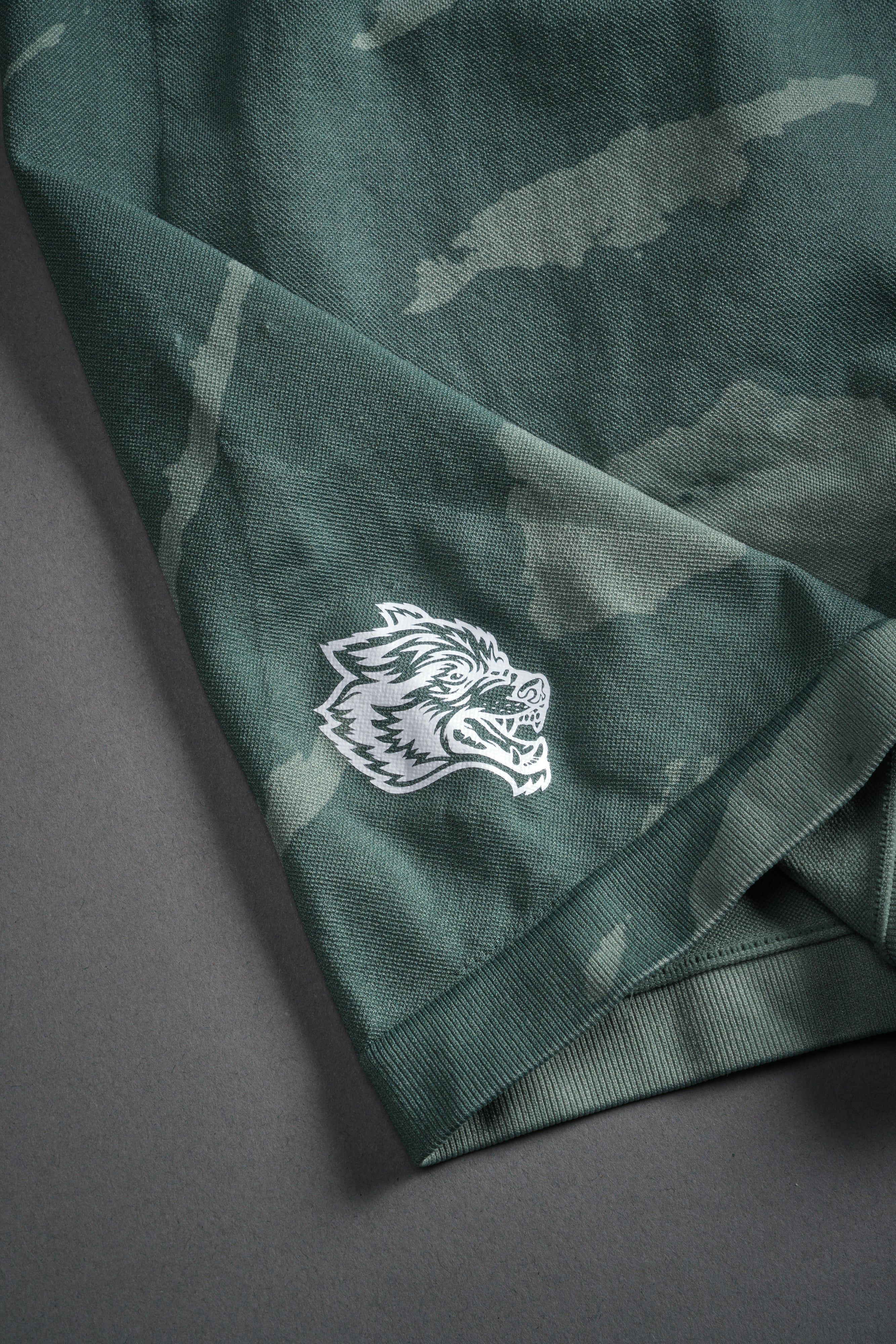 Dual Wolf Everson Seamless "Training" Shorts in Hunter Green Native Camo - Image 10