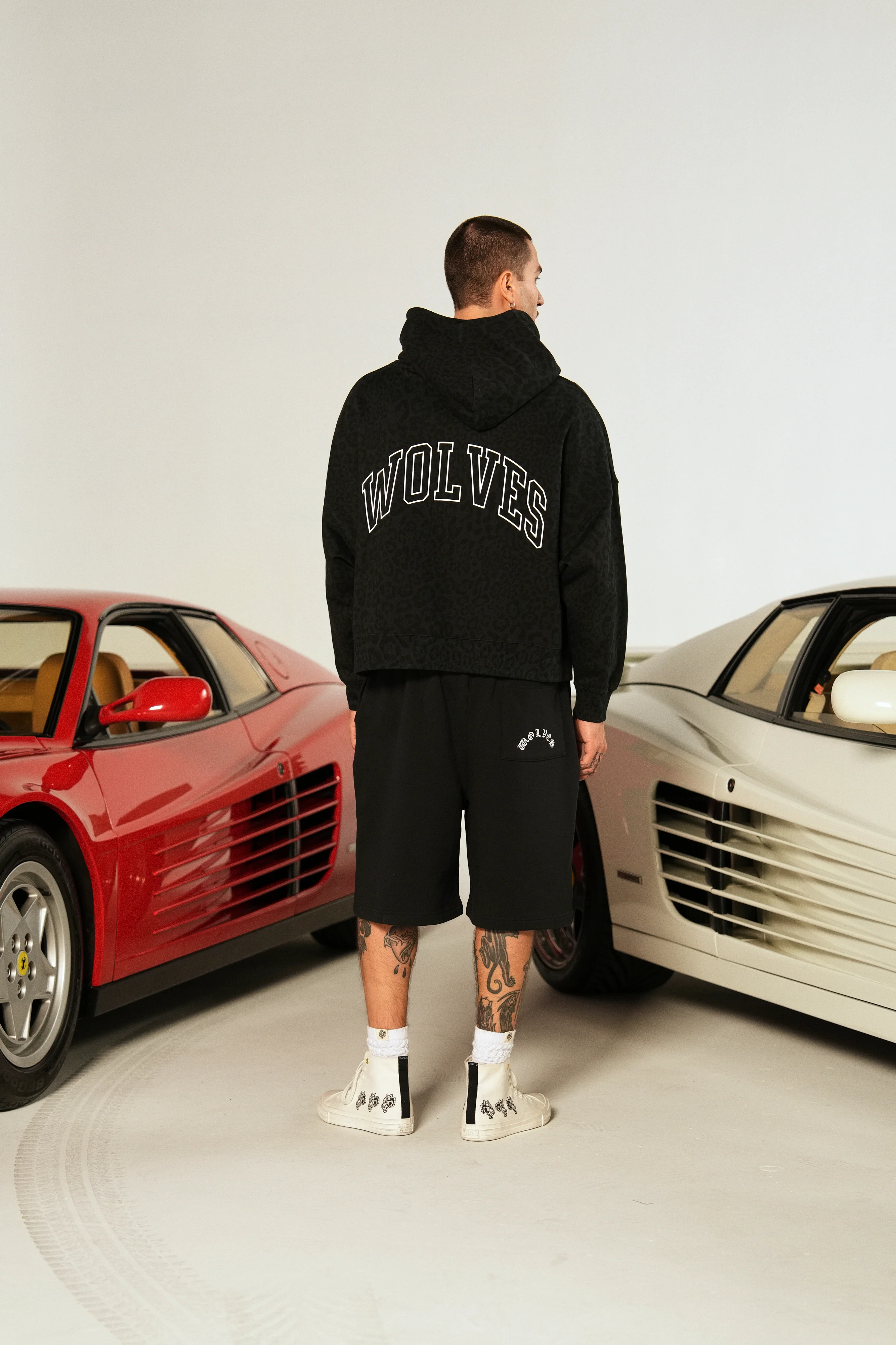 Dual Wolf Oversized Osiris Sweat Shorts in Black - Image 6