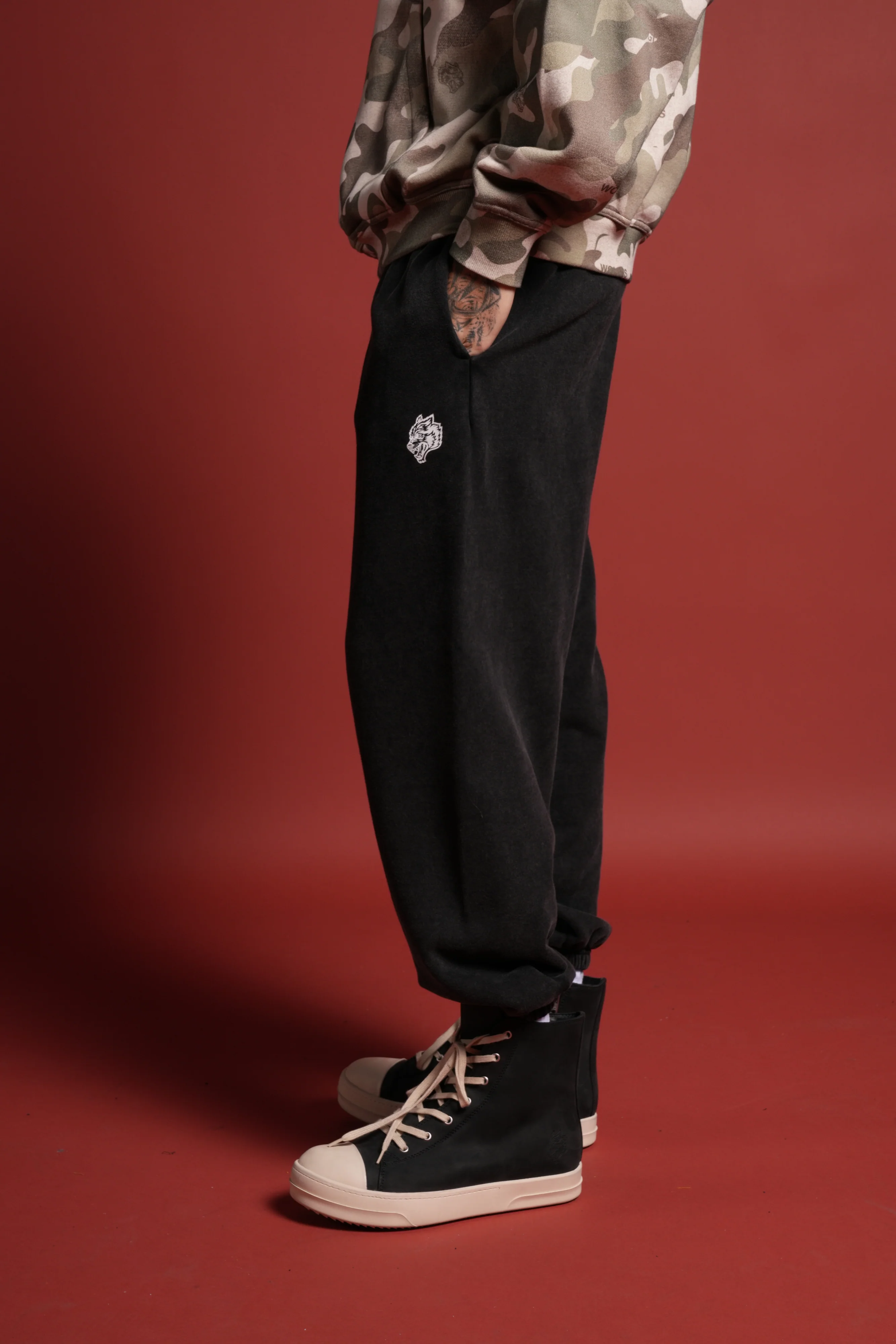 Dual Wolf Unisex Lounger Sweat Pants in Black - Image 4