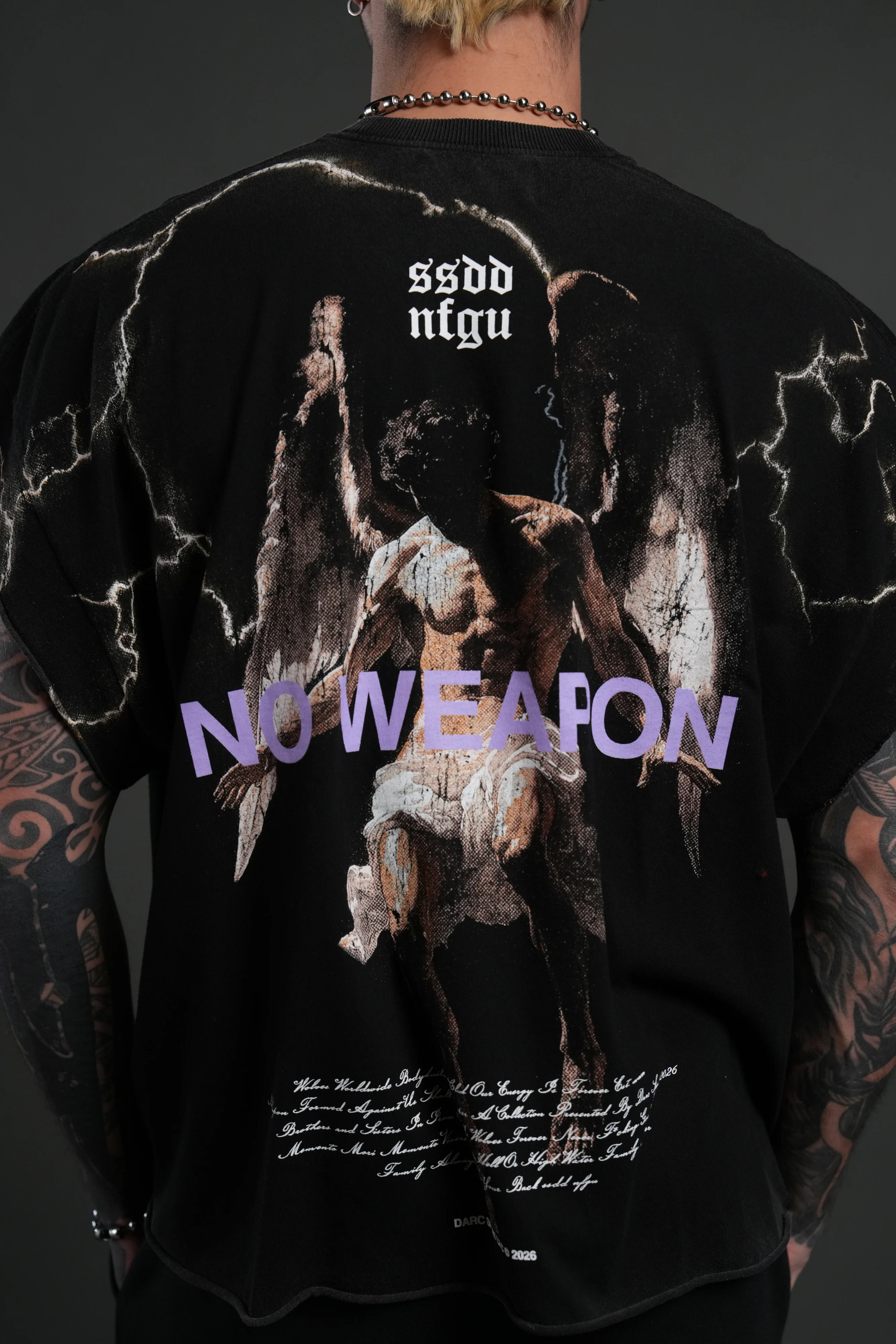 Fallen Angel Grunge Cut-Off Tee in Black - Image 8