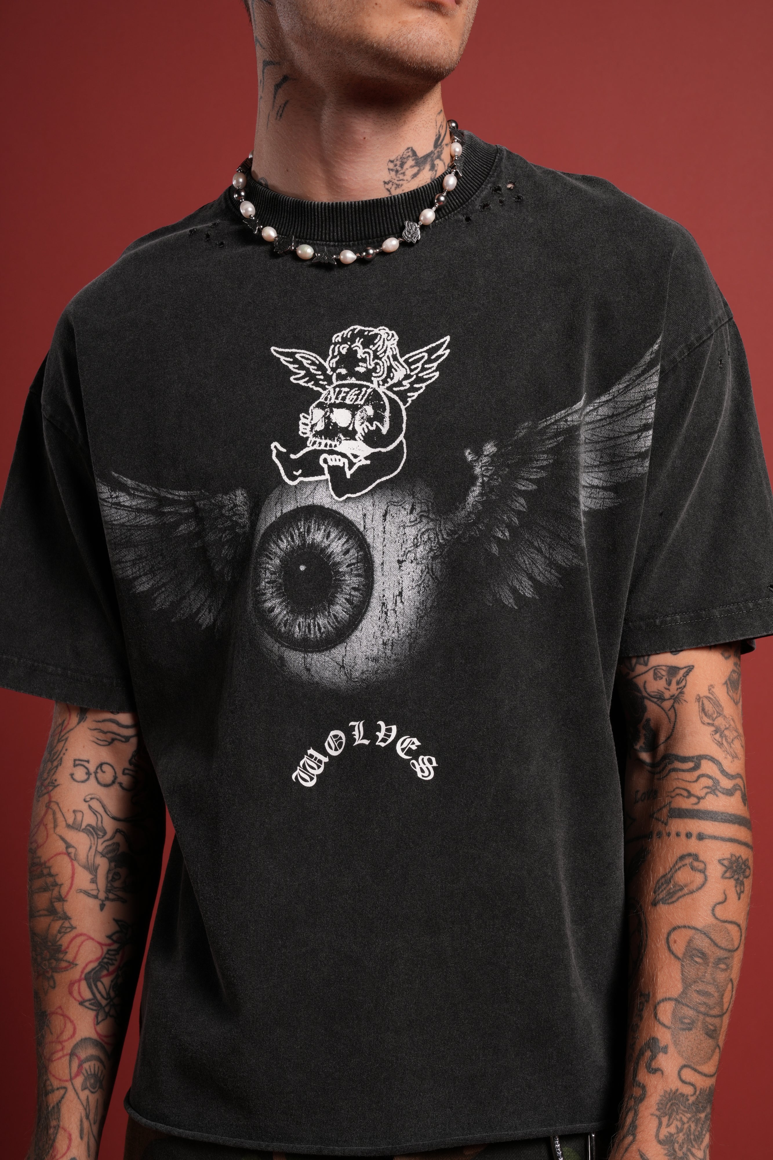 Flight Club Distressed Grunge Mid-Length Raw Hem Tee in Black - Image 7