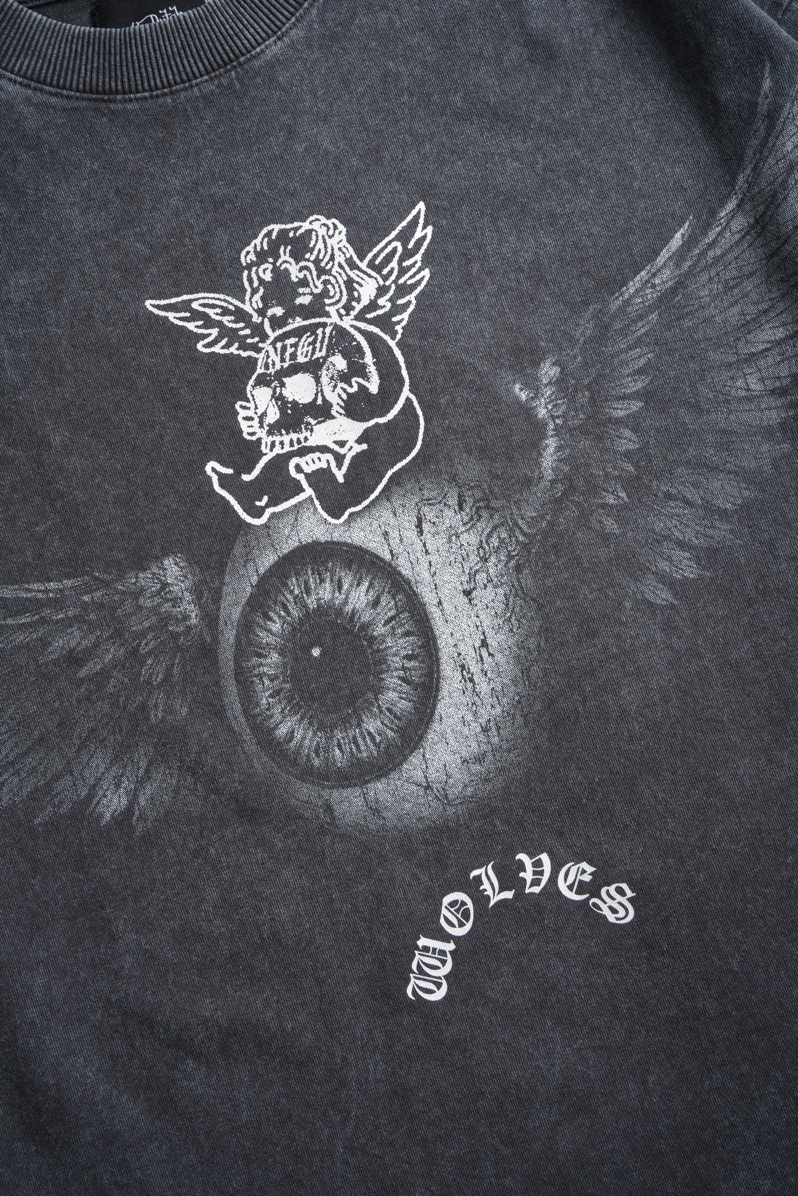 Flight Club Distressed Grunge Mid-Length Raw Hem Tee in Wolf Gray - Image 9