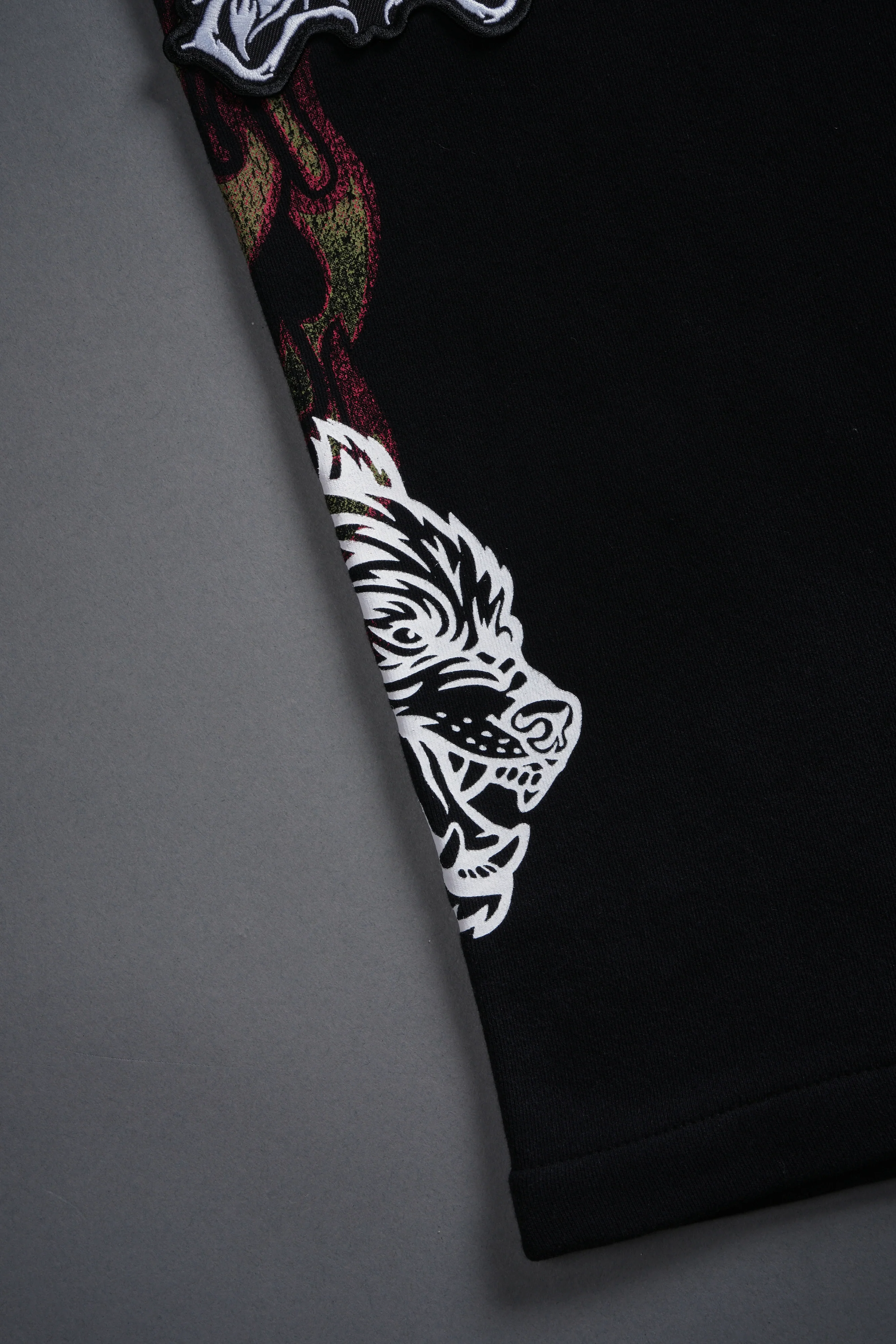 Harley-Davidson Wolves Bigelow Cargo Sweat Pants in Black Drift Wash - Image 11