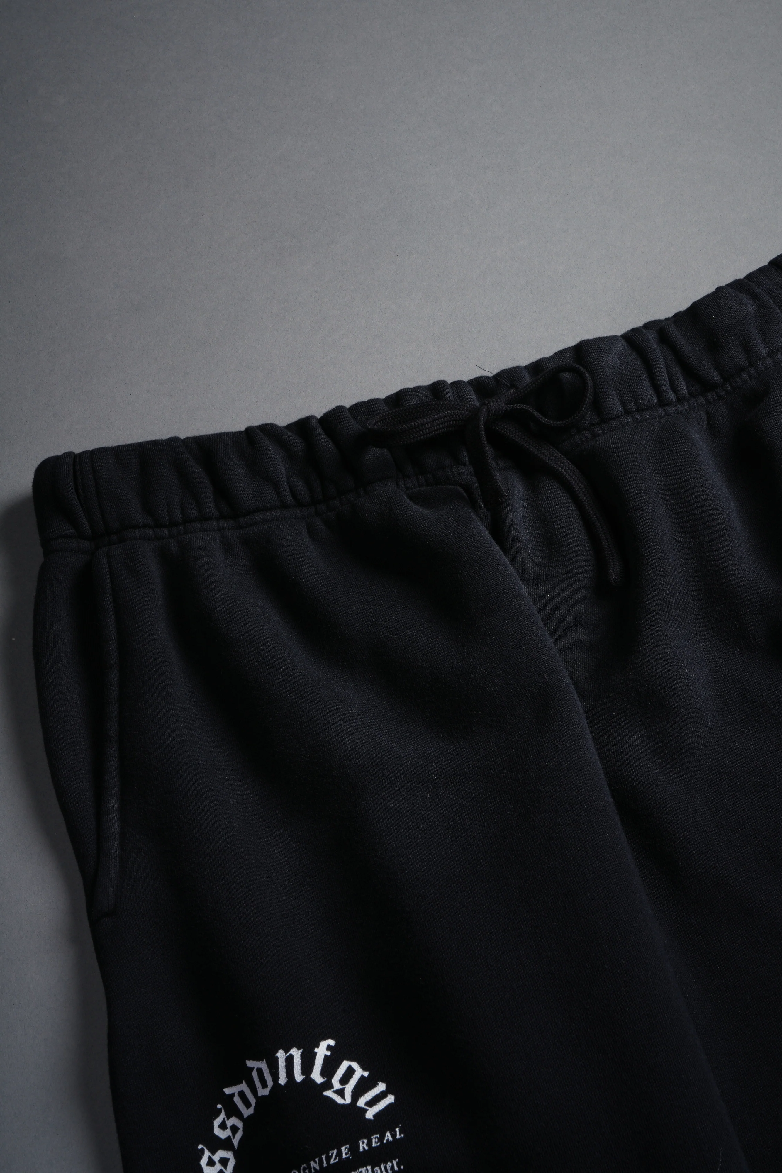 Harley-Davidson Wolves Bigelow Cargo Sweat Pants in Black Drift Wash - Image 7