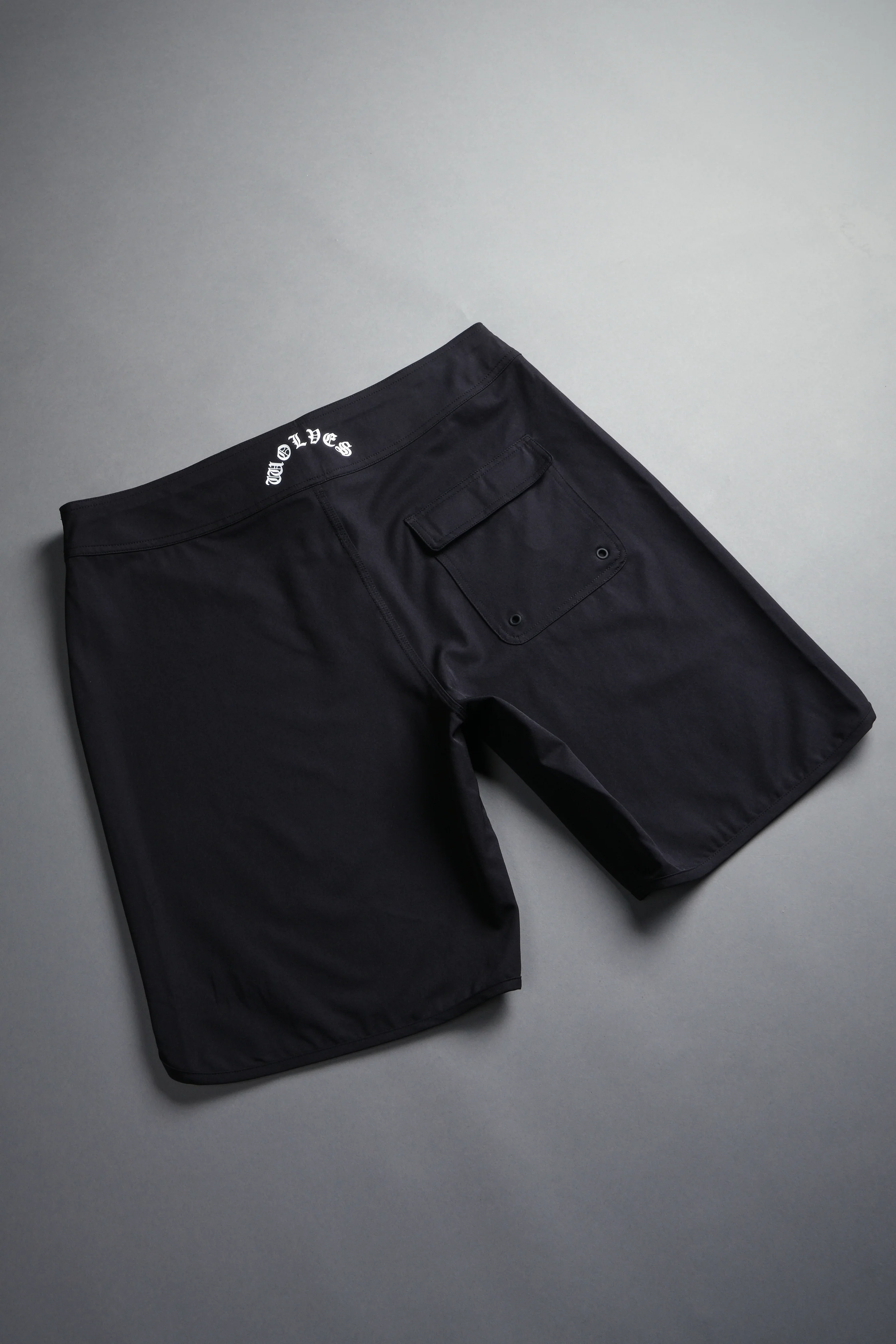 Harley-Davidson Wolves Board Shorts in Black - Image 7