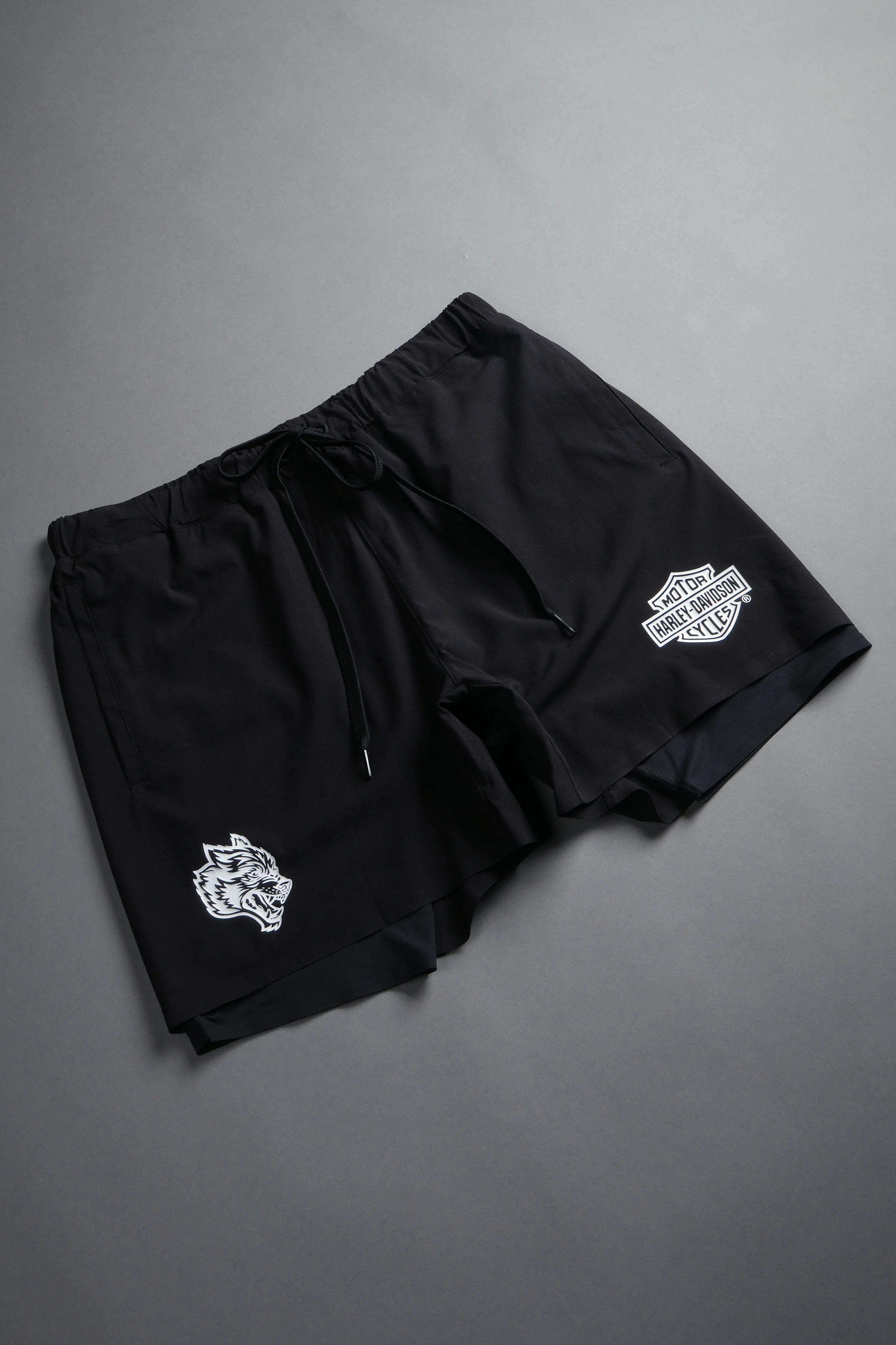 Harley-Davidson Wolves Compression Shorts in Black - Image 6