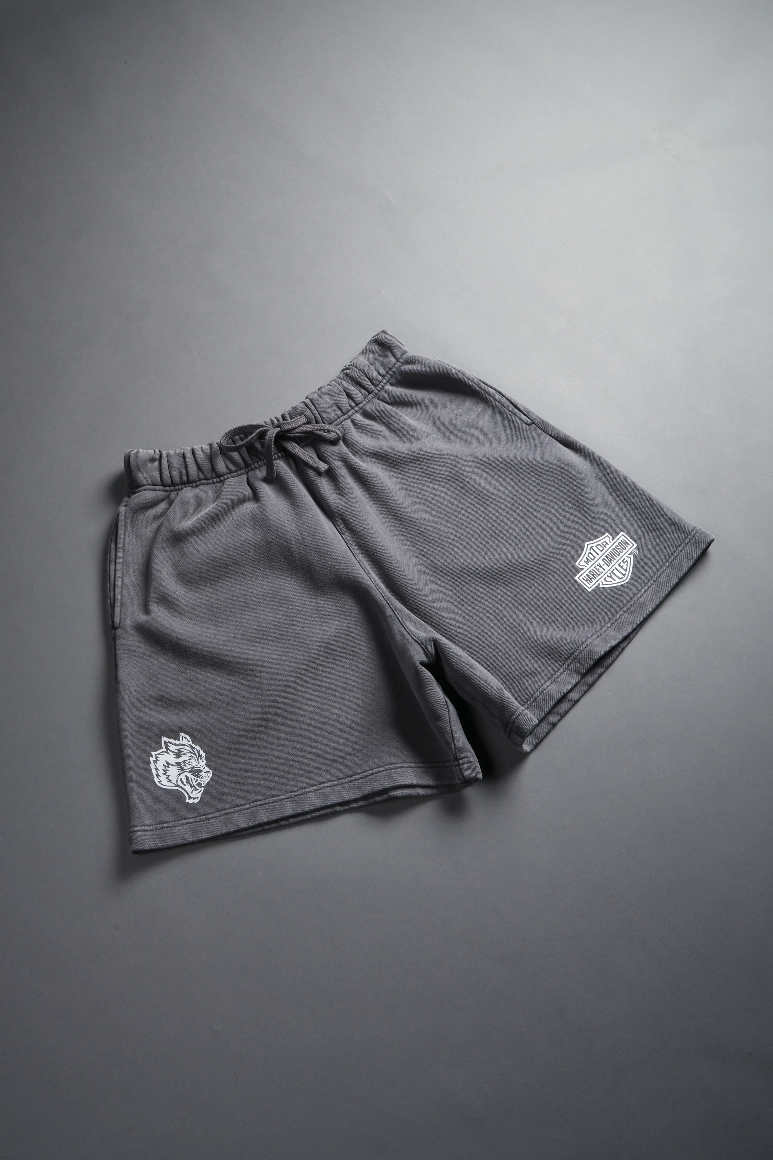 Harley-Davidson Wolves Oversized Post Lounge Sweat Shorts V2 in Slate Gray - Image 7