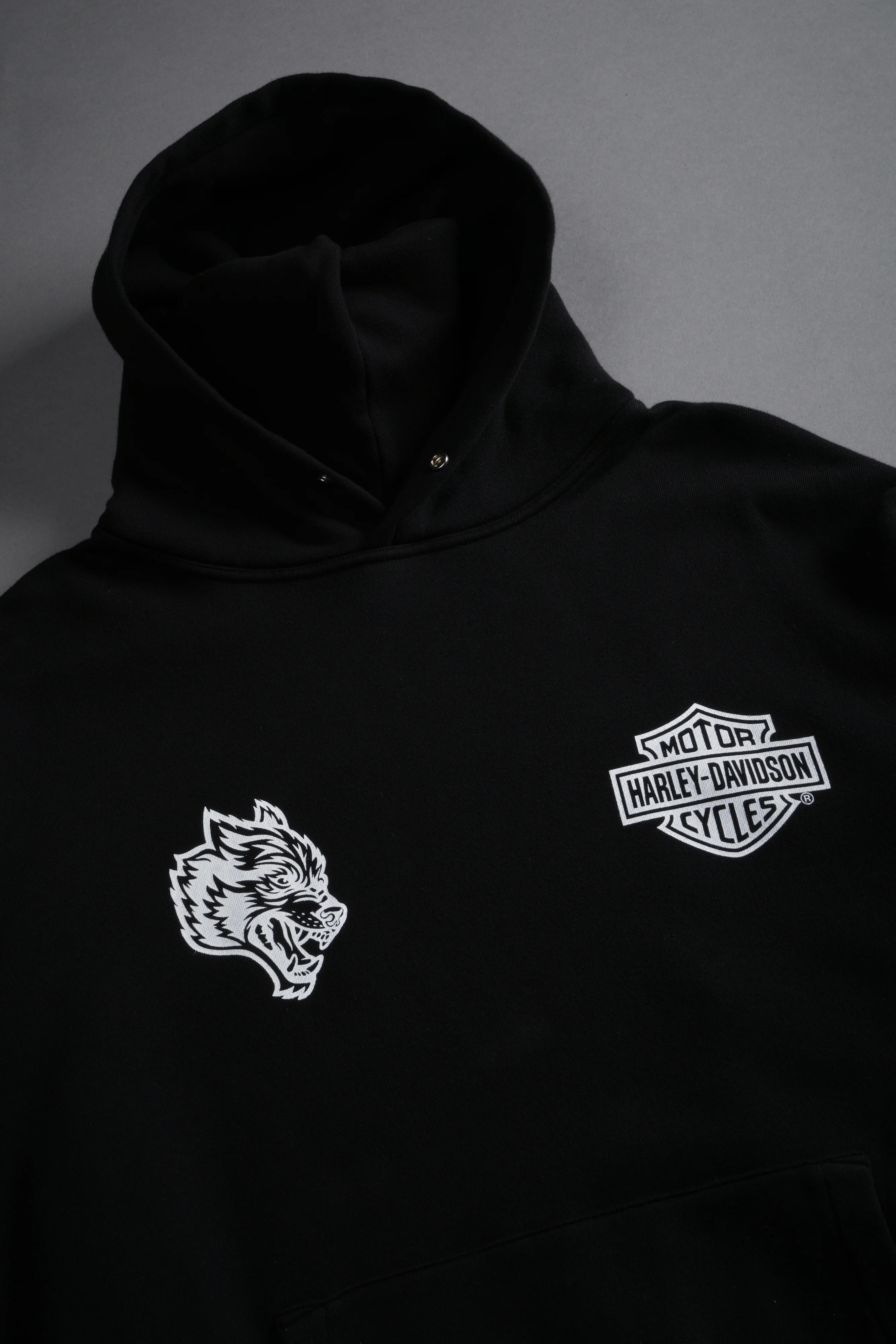 Harley-Davidson Wolves "Pierce" Hoodie in Black - Image 11