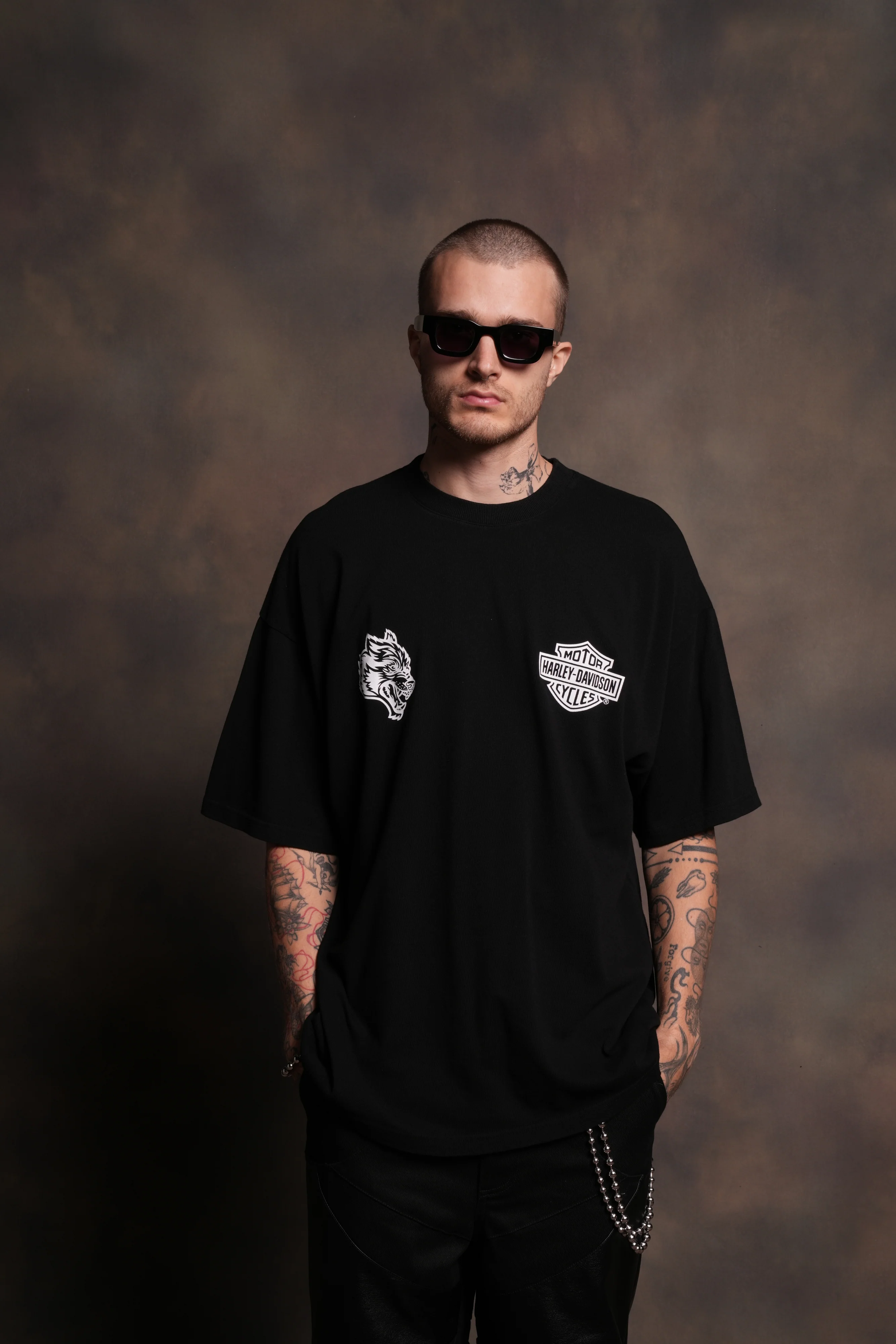 Harley-Davidson Wolves "Premium" Oversized Tee in Black - Image 2