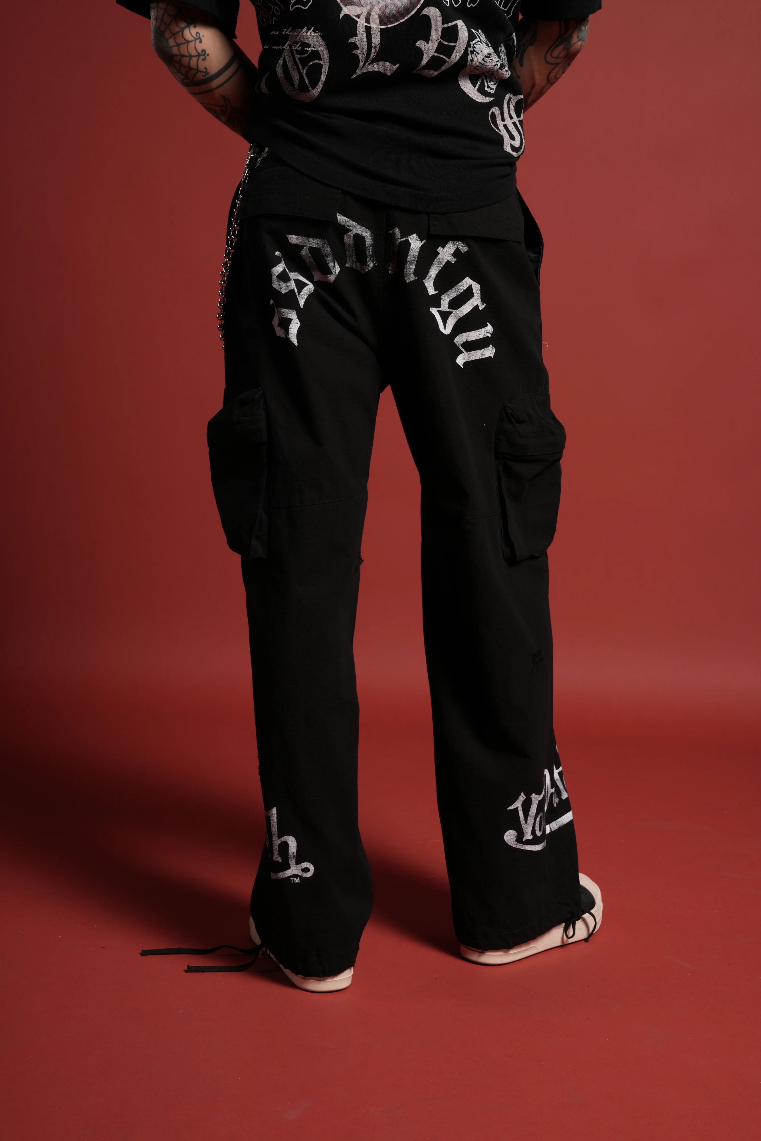 Hellbound Duke Cargo Pants in Black - Image 4