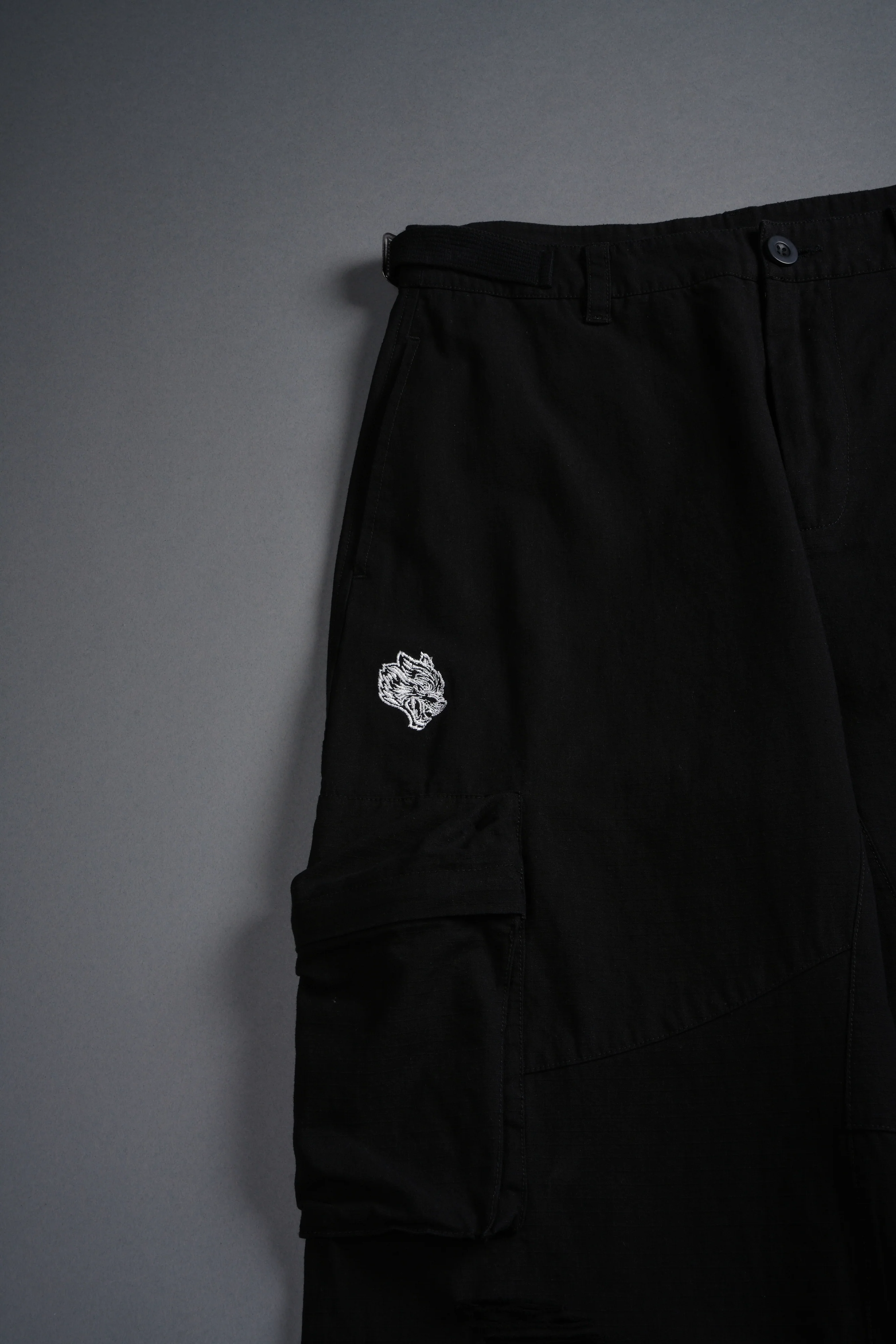Hellbound Duke Cargo Pants in Black - Image 9