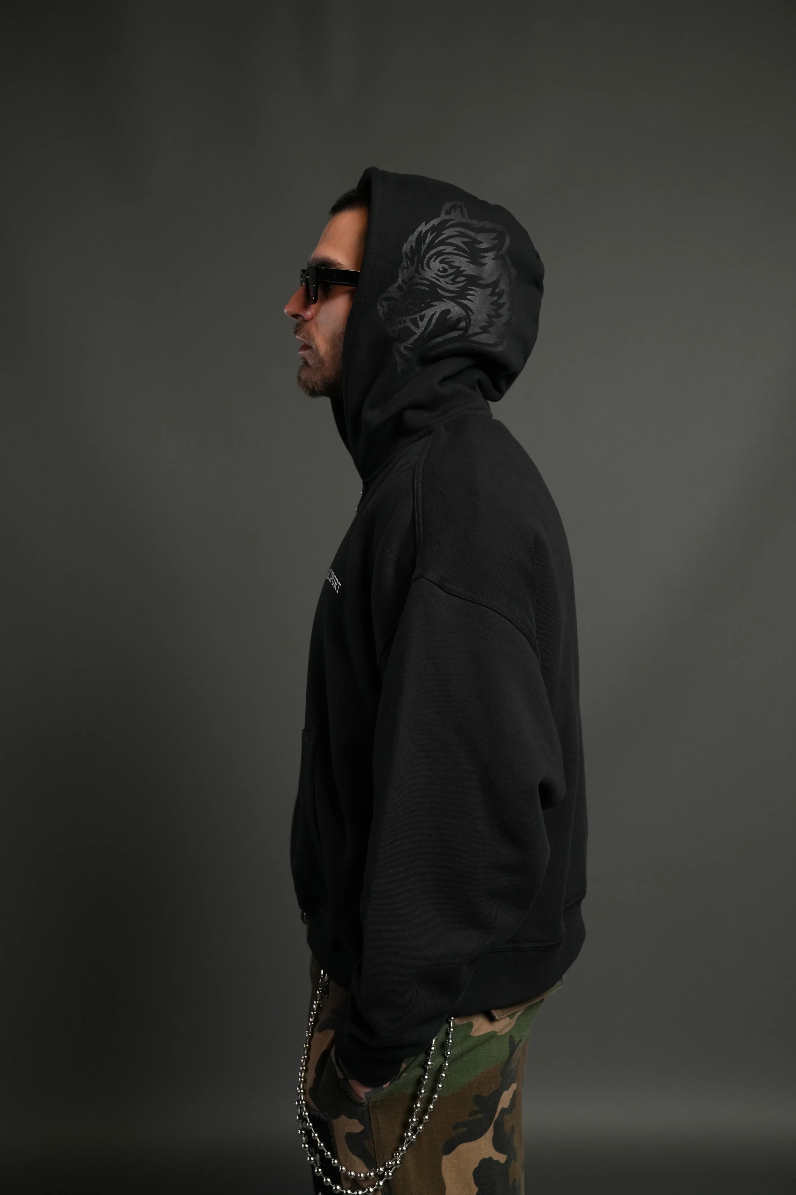 Inner Wolf Vex Double Zip Hoodie in Black - Image 4