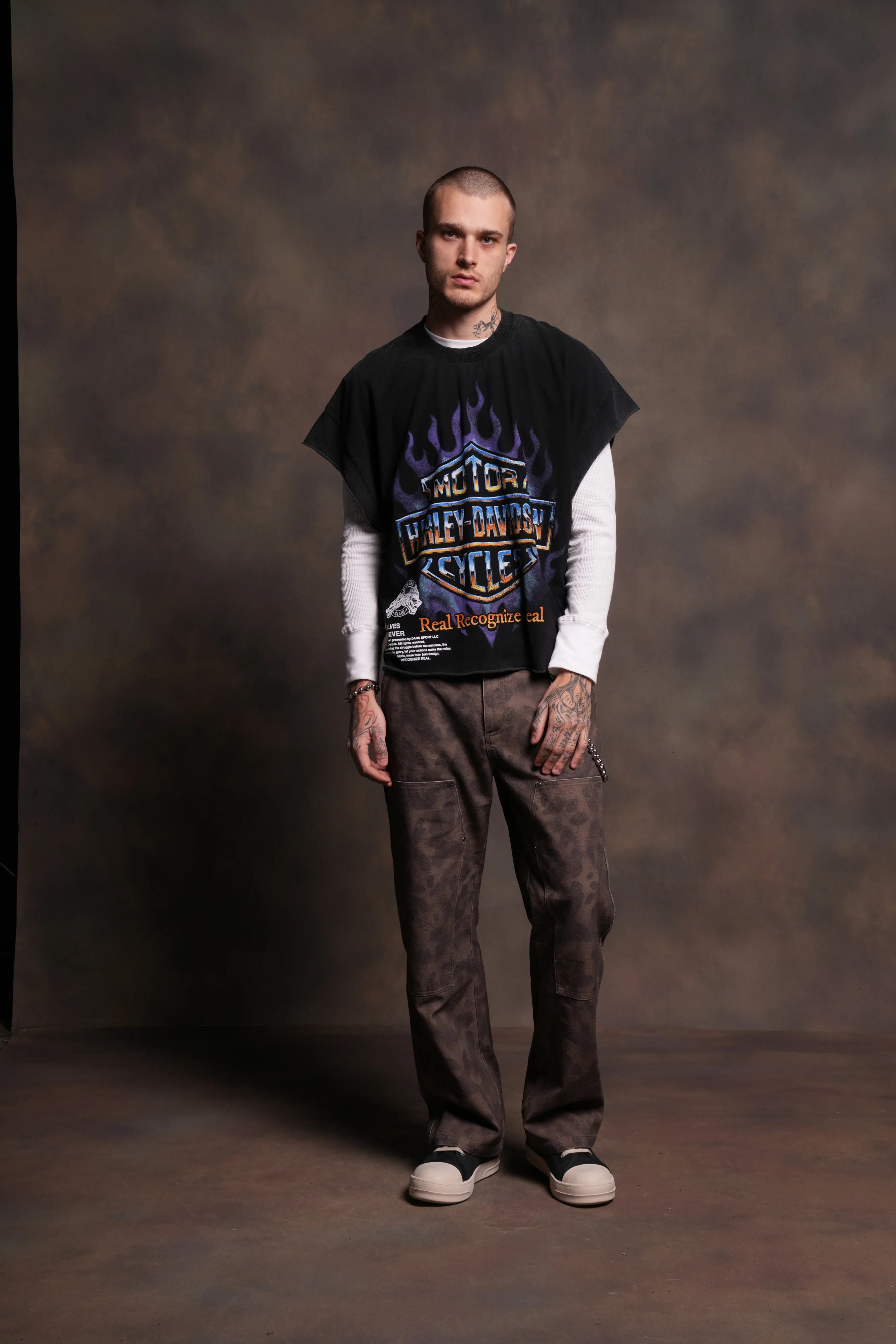 Iron Fire Grunge Cut-Off Tee in Black - Image 4