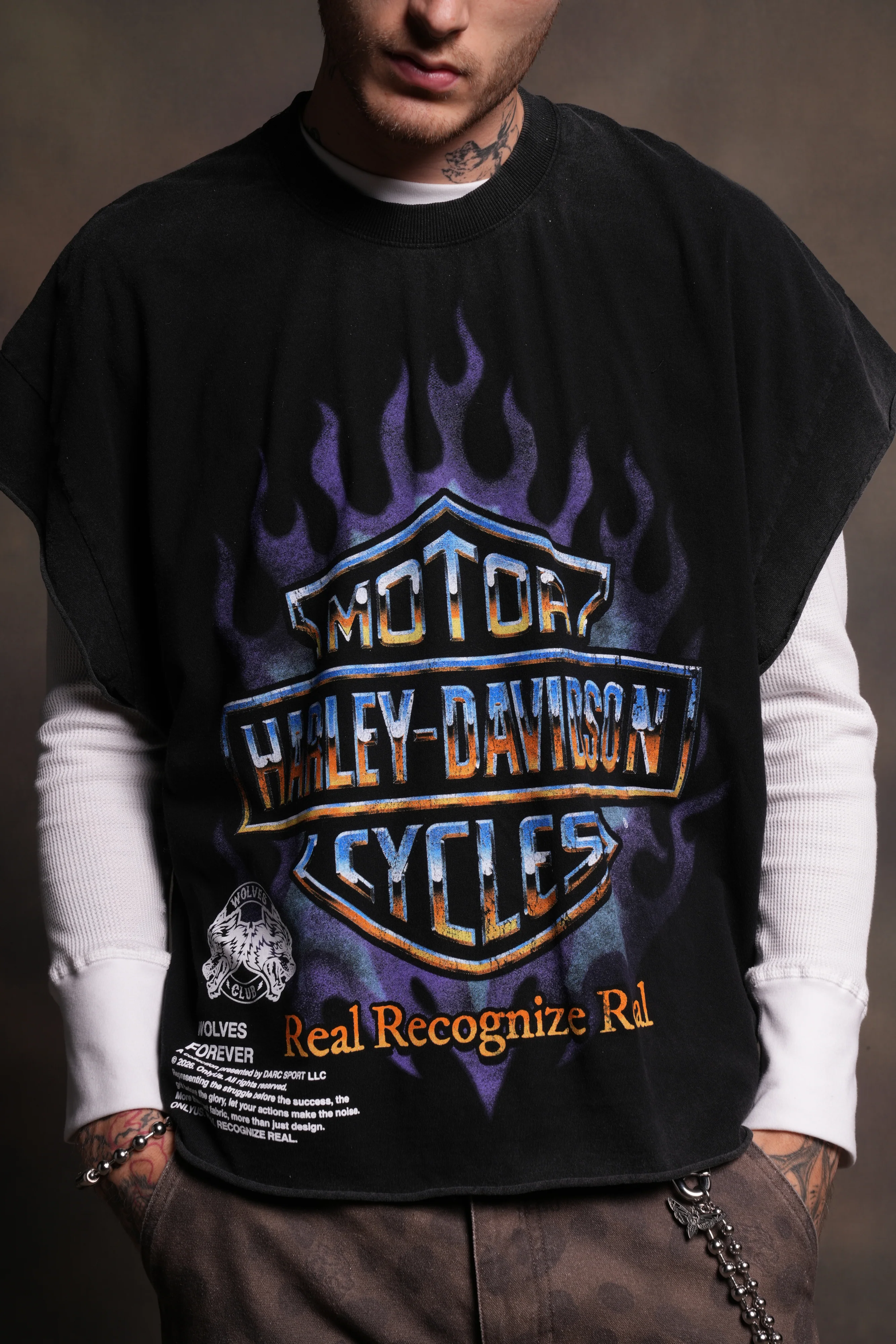 Iron Fire Grunge Cut-Off Tee in Black - Image 5