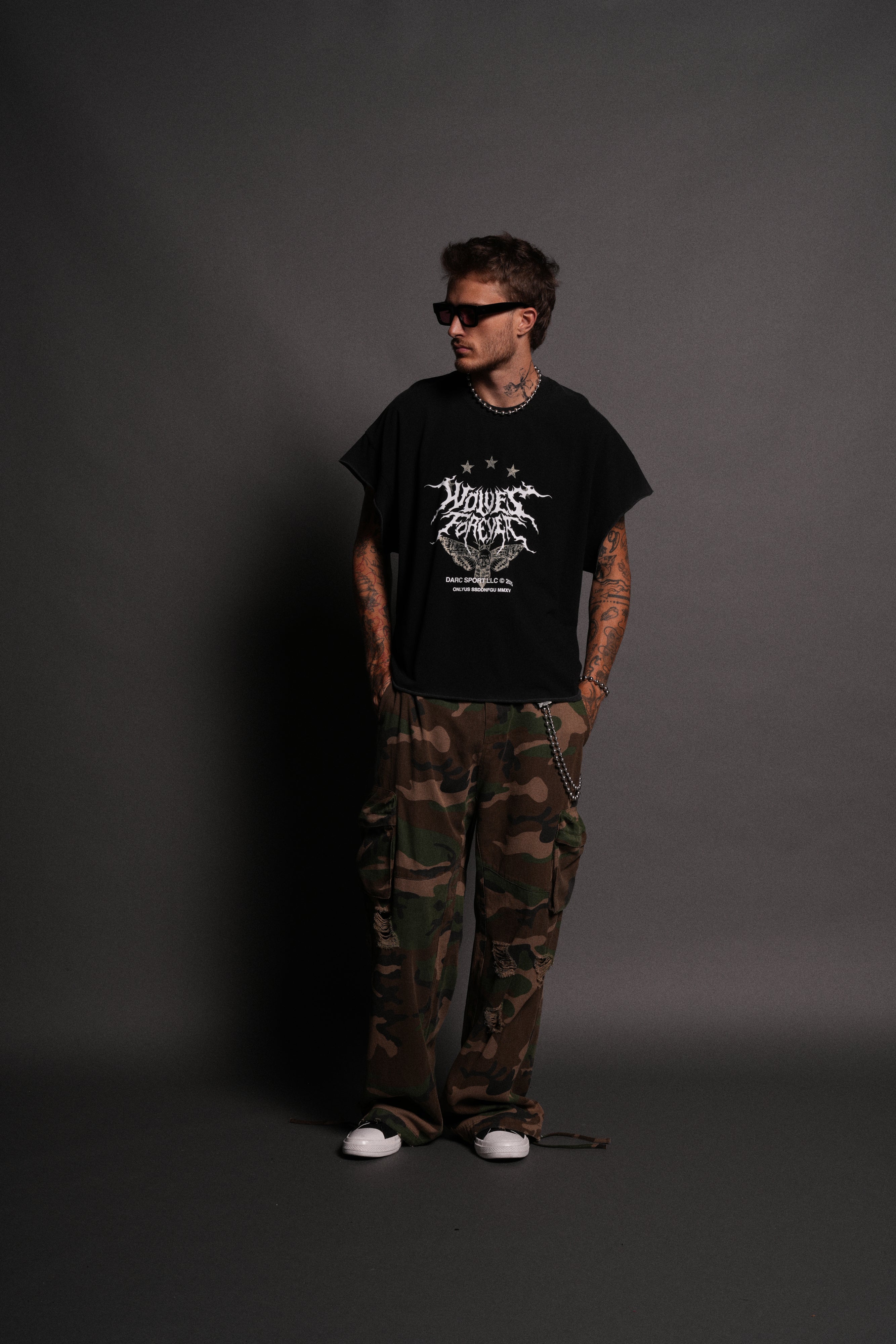 Iron Pack Grunge Cut-Off Tee in Black - Image 7