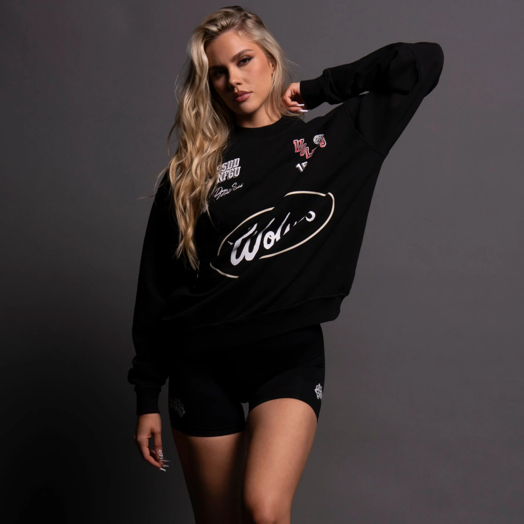 Live Fast V2 She London Crewneck in Black - Image 2