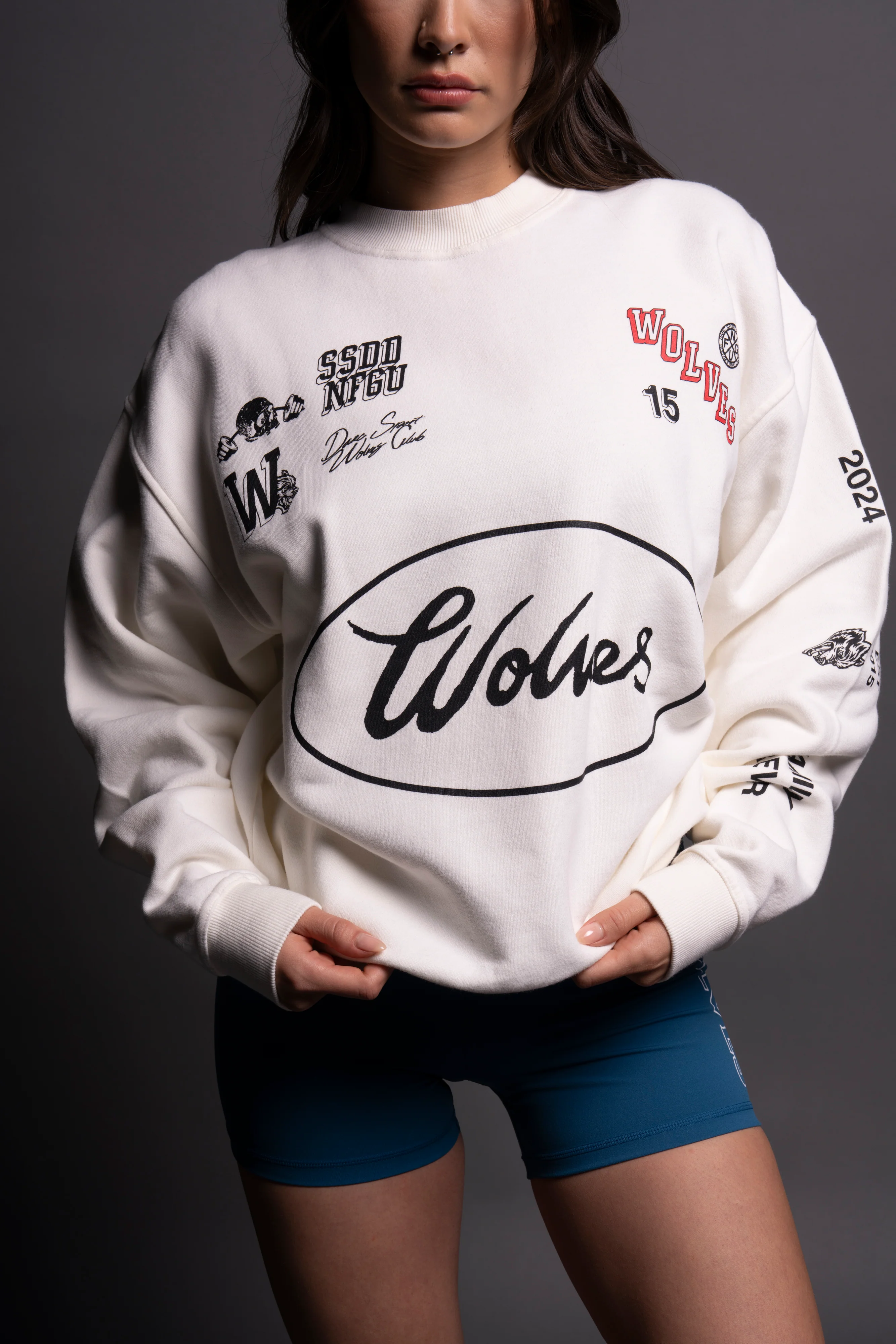 Live Fast V2 She London Crewneck in Cream - Image 7