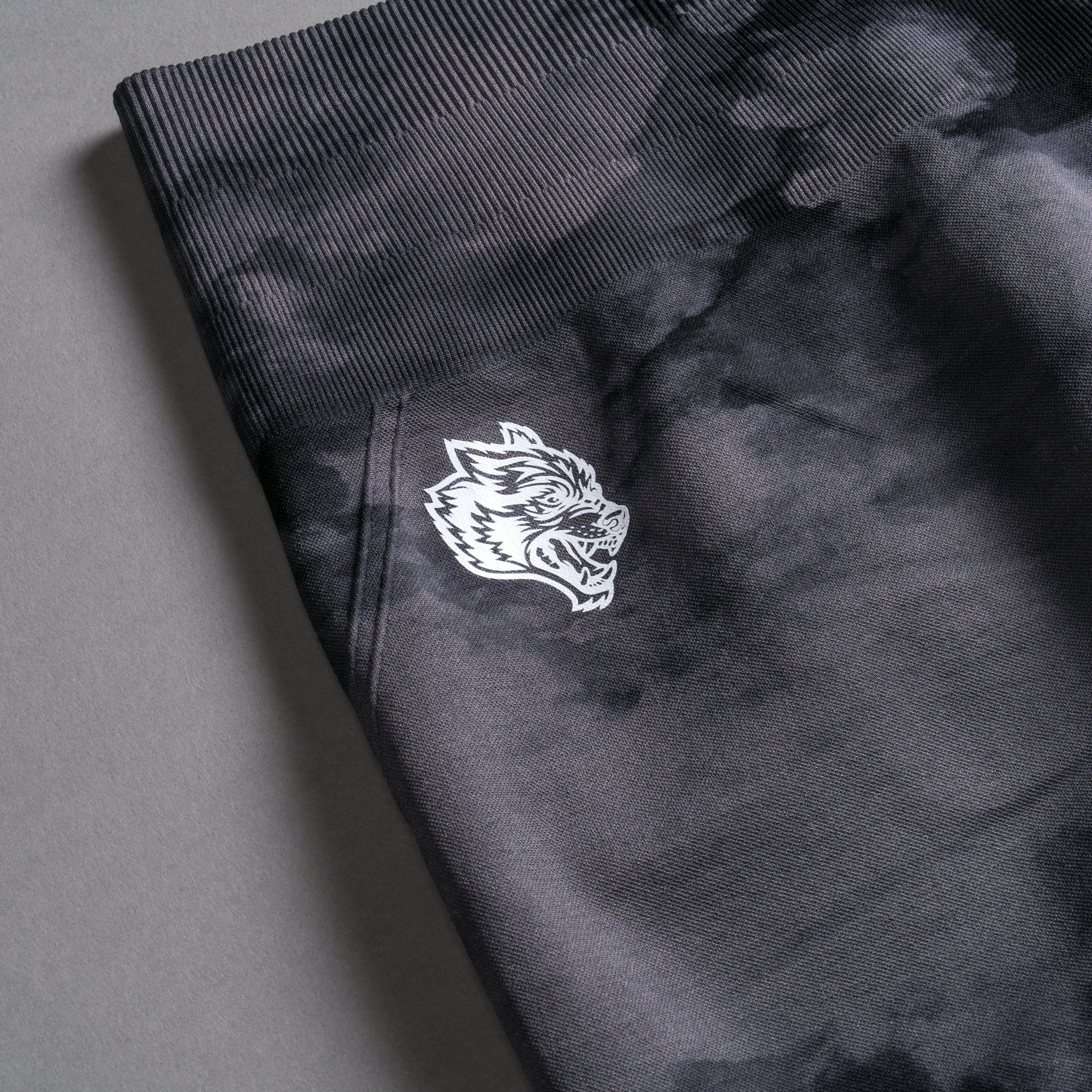 Loyalty Everson Seamless "Huxley" Shorts in Black Ghost Clouds - Image 7