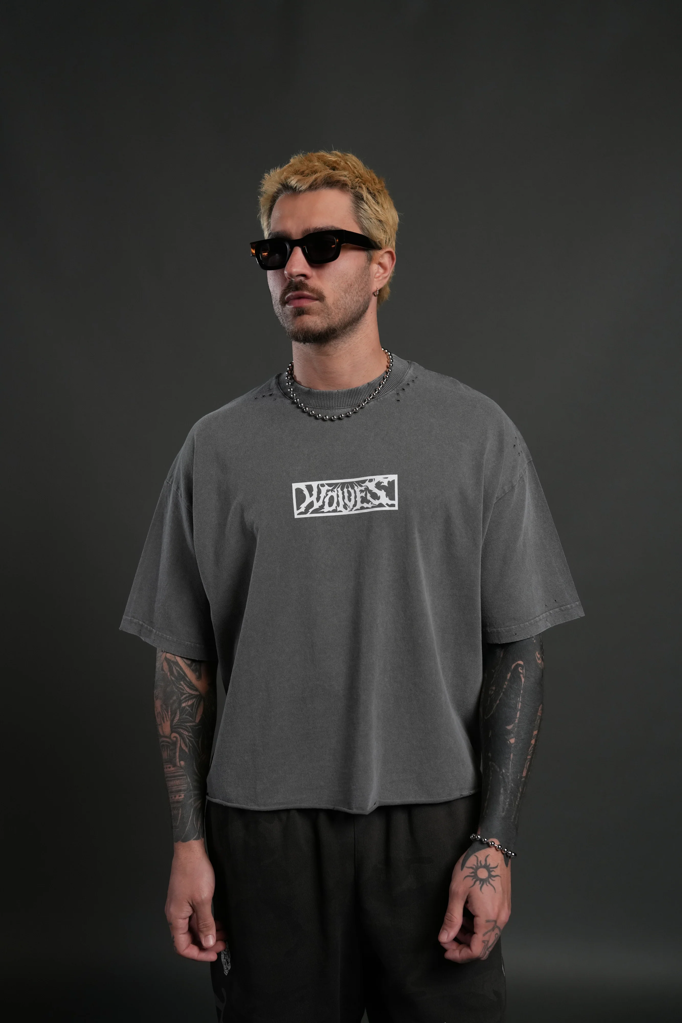 Midnight Wolves Distressed Grunge "Box Cut" Tee V2 in Slate Gray - Image 4