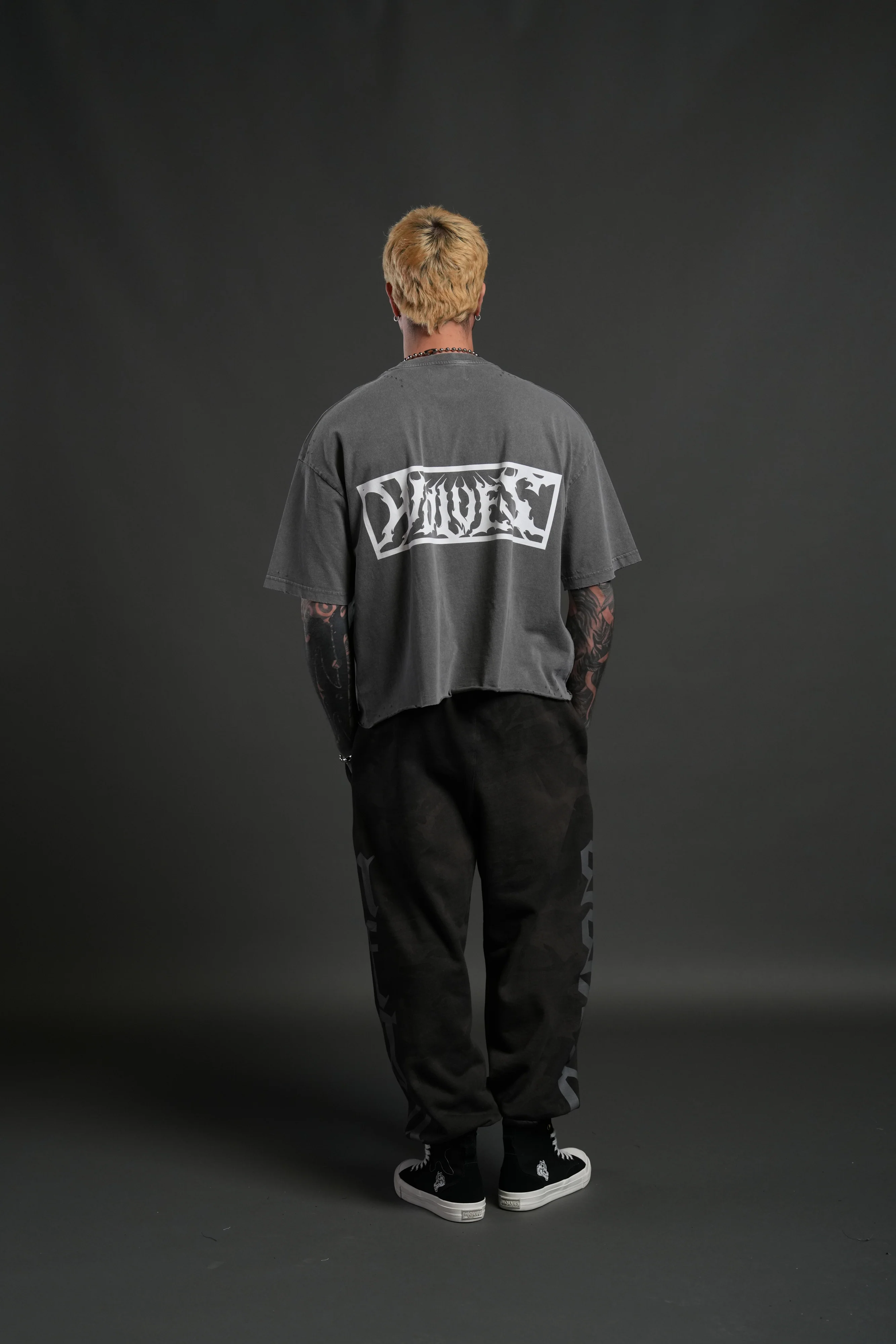 Midnight Wolves Distressed Grunge "Box Cut" Tee V2 in Slate Gray - Image 6