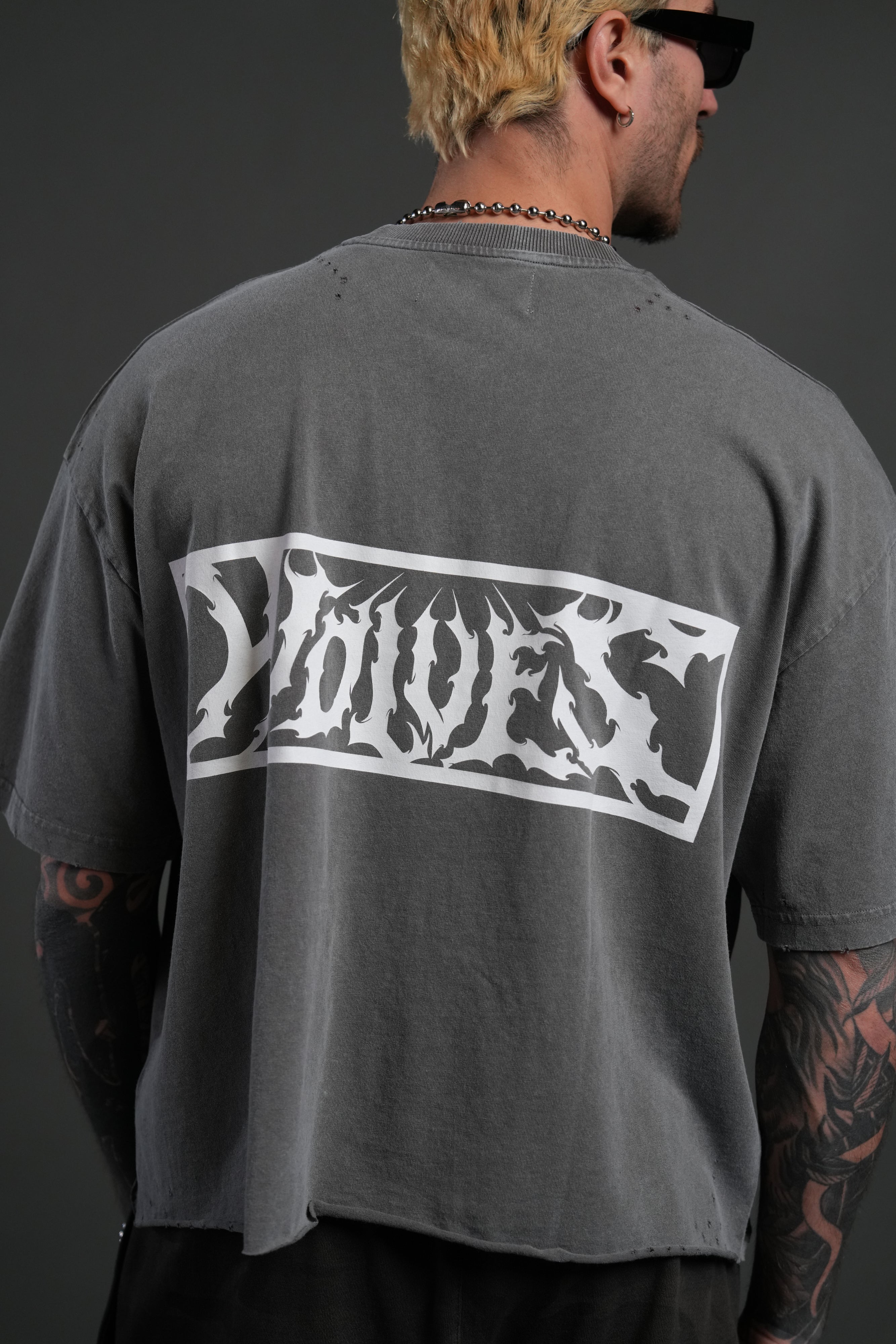 Midnight Wolves Distressed Grunge "Box Cut" Tee V2 in Slate Gray - Image 8