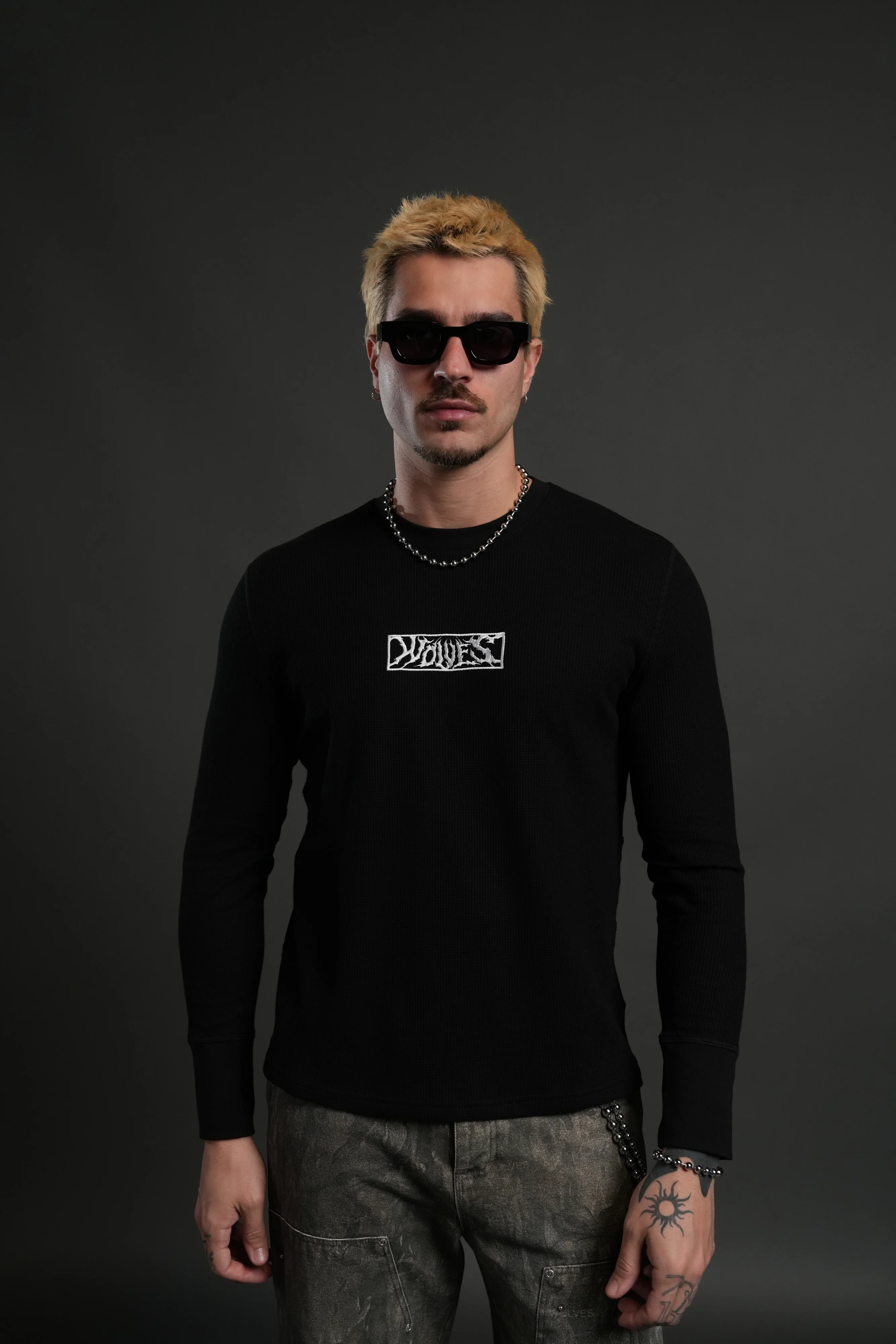 Midnight Wolves Lightweight Thermal in Black - Image 4