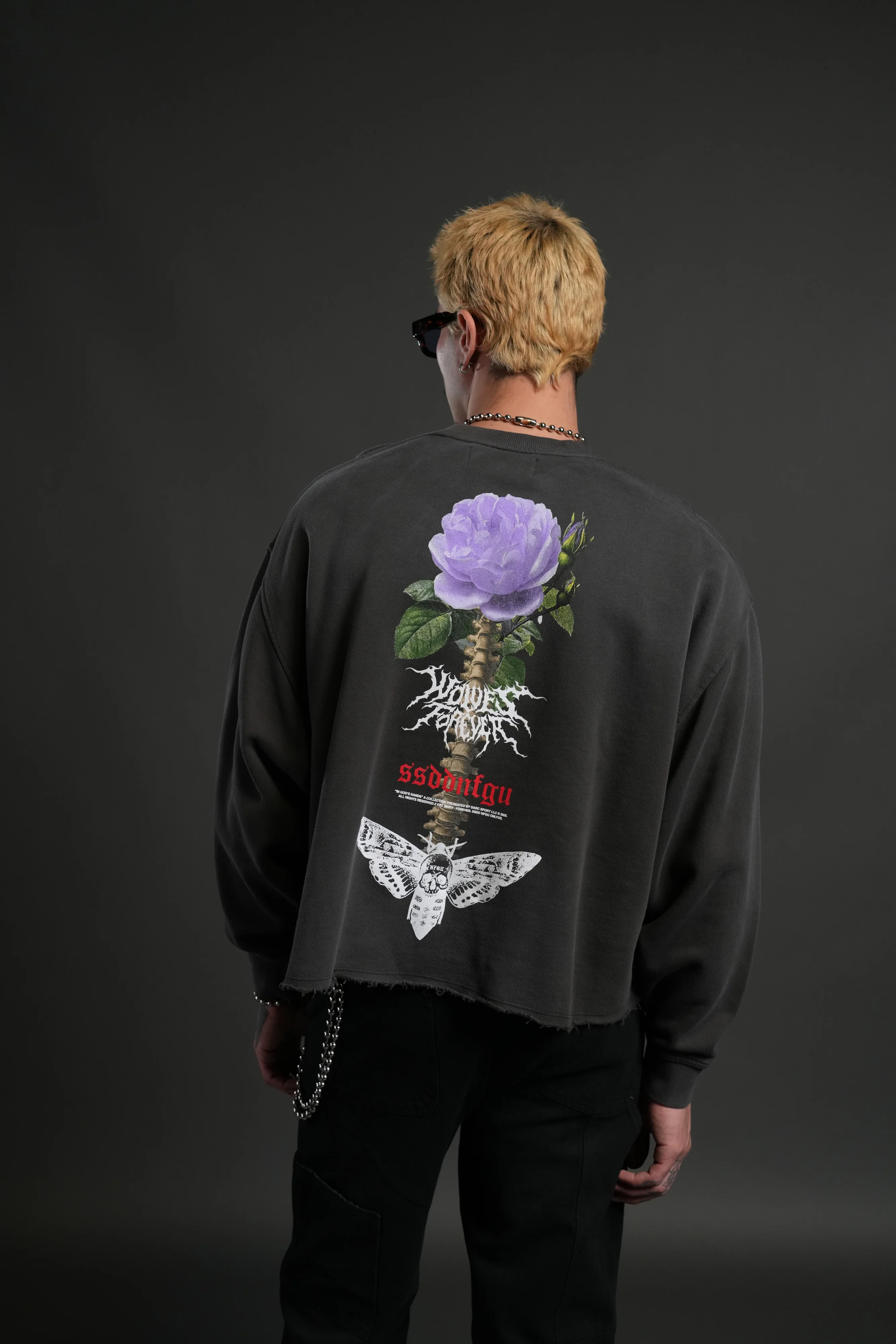 Mori Rose Raw Hem "Box Cut" Crewneck in Wolf Gray Drift Wash - Image 4