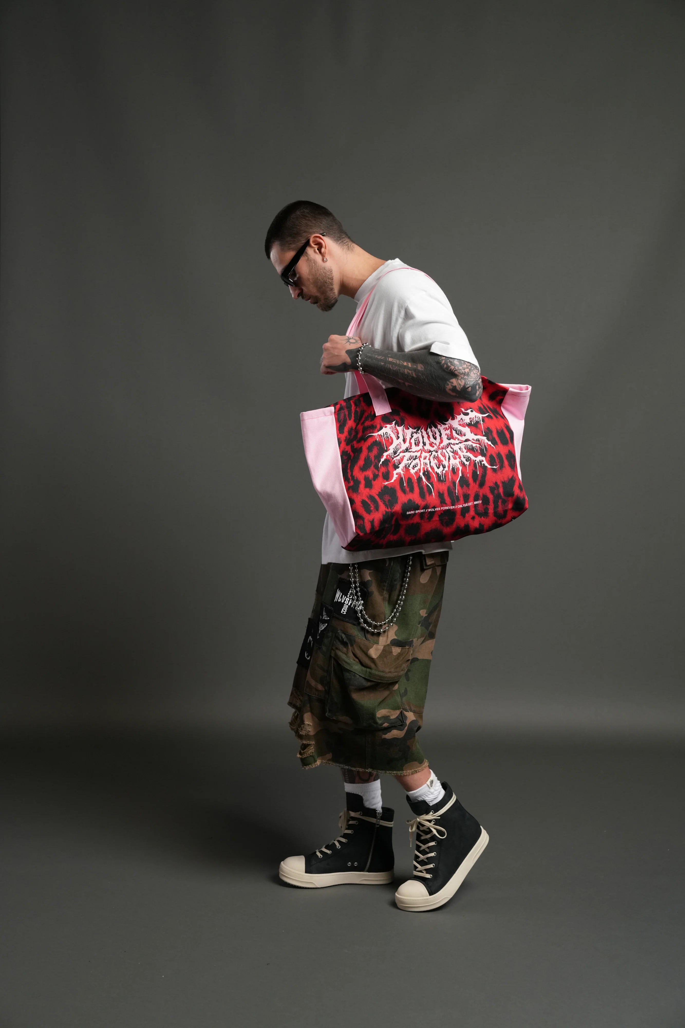 Moth Forever Canvas Tote in Red Leopard/Cloud Pink - Image 6
