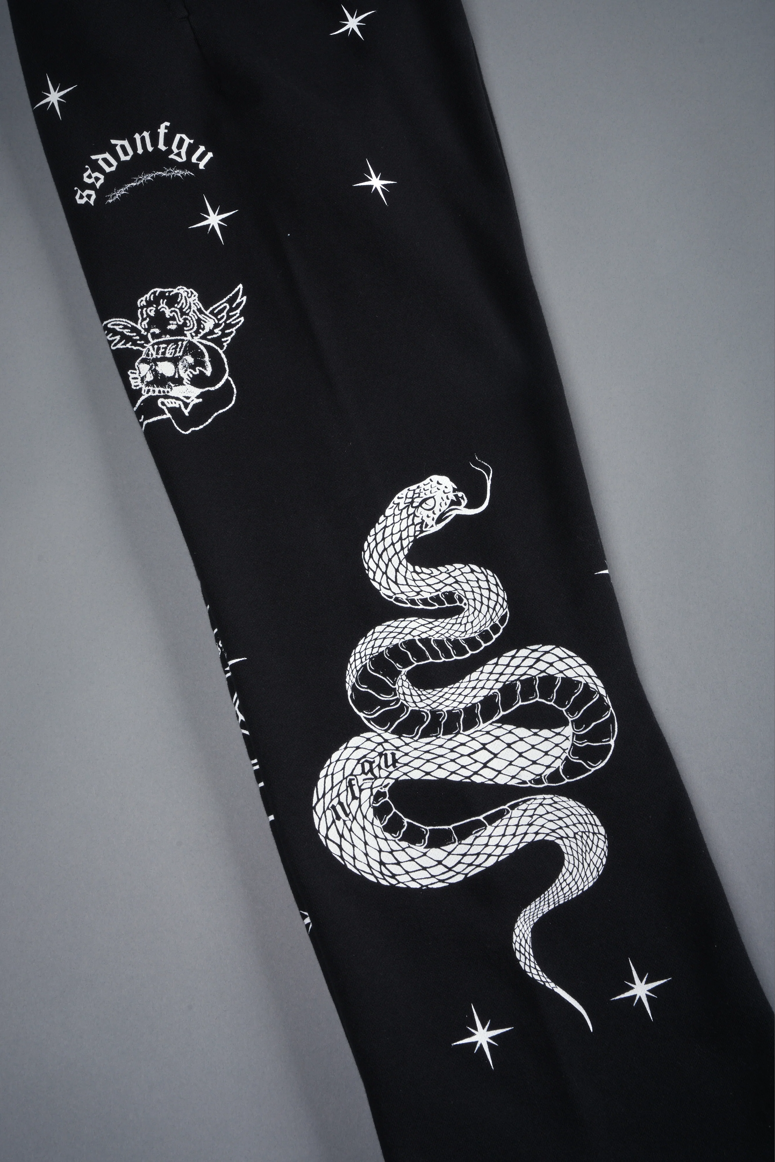Oni Wolves Bigelow Cargo Sweat Pants in Black - Image 10