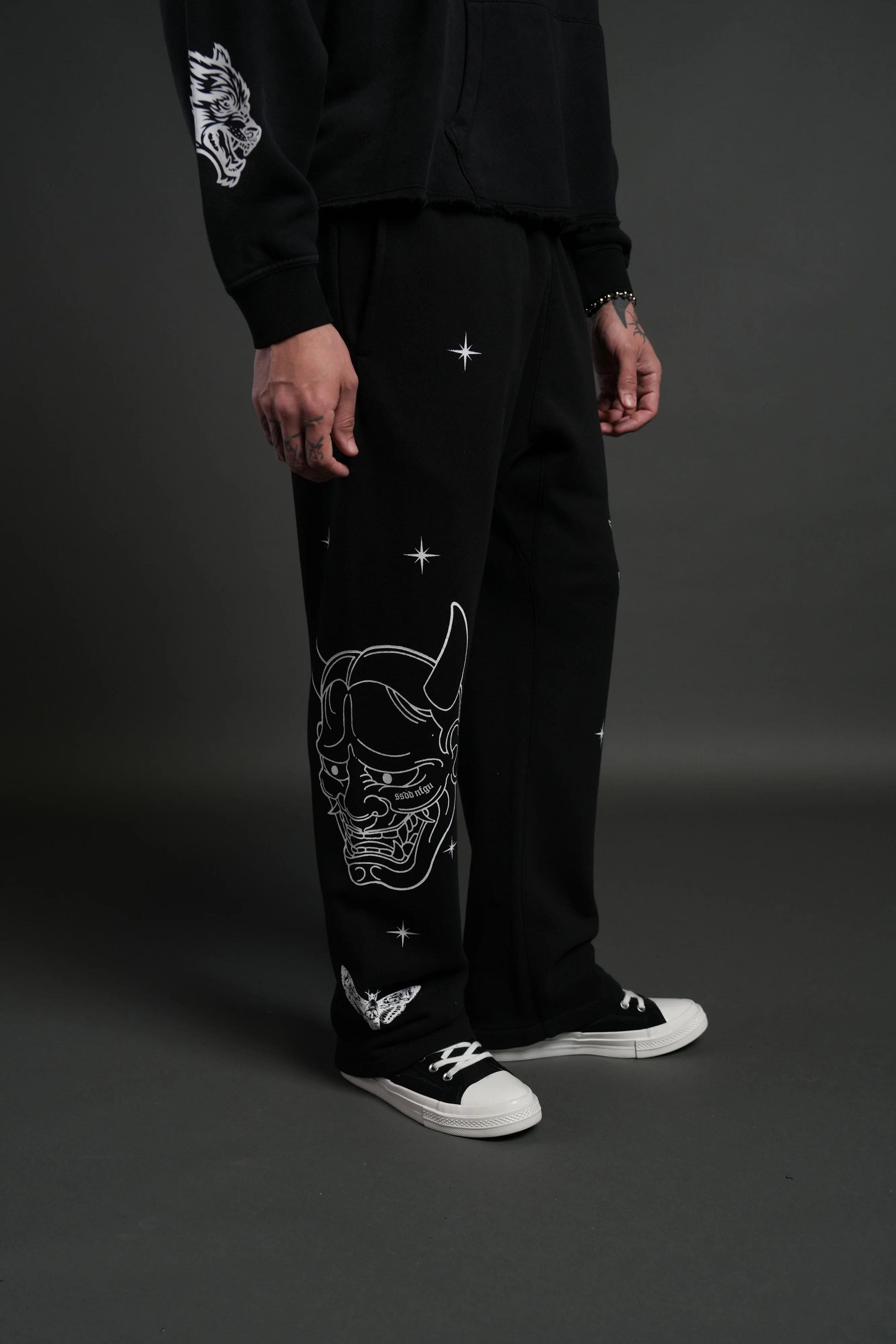 Oni Wolves Bigelow Cargo Sweat Pants in Black - Image 5