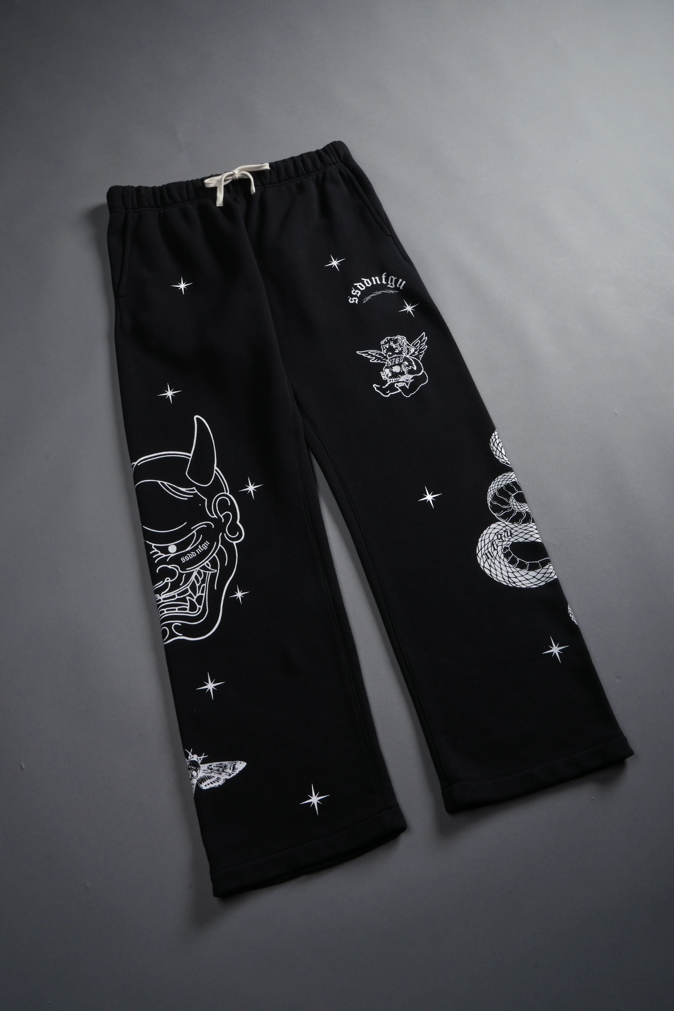 Oni Wolves Bigelow Cargo Sweat Pants in Black - Image 8