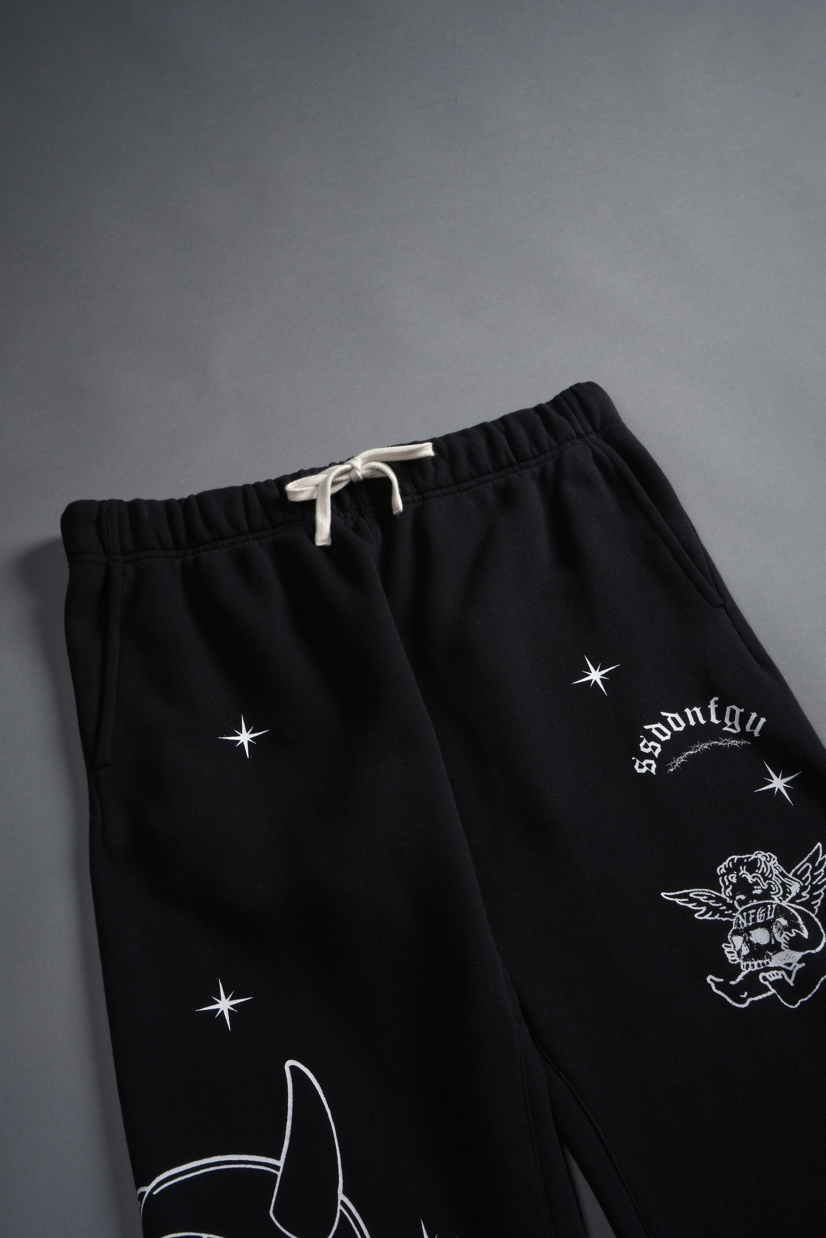 Oni Wolves Bigelow Cargo Sweat Pants in Black - Image 9