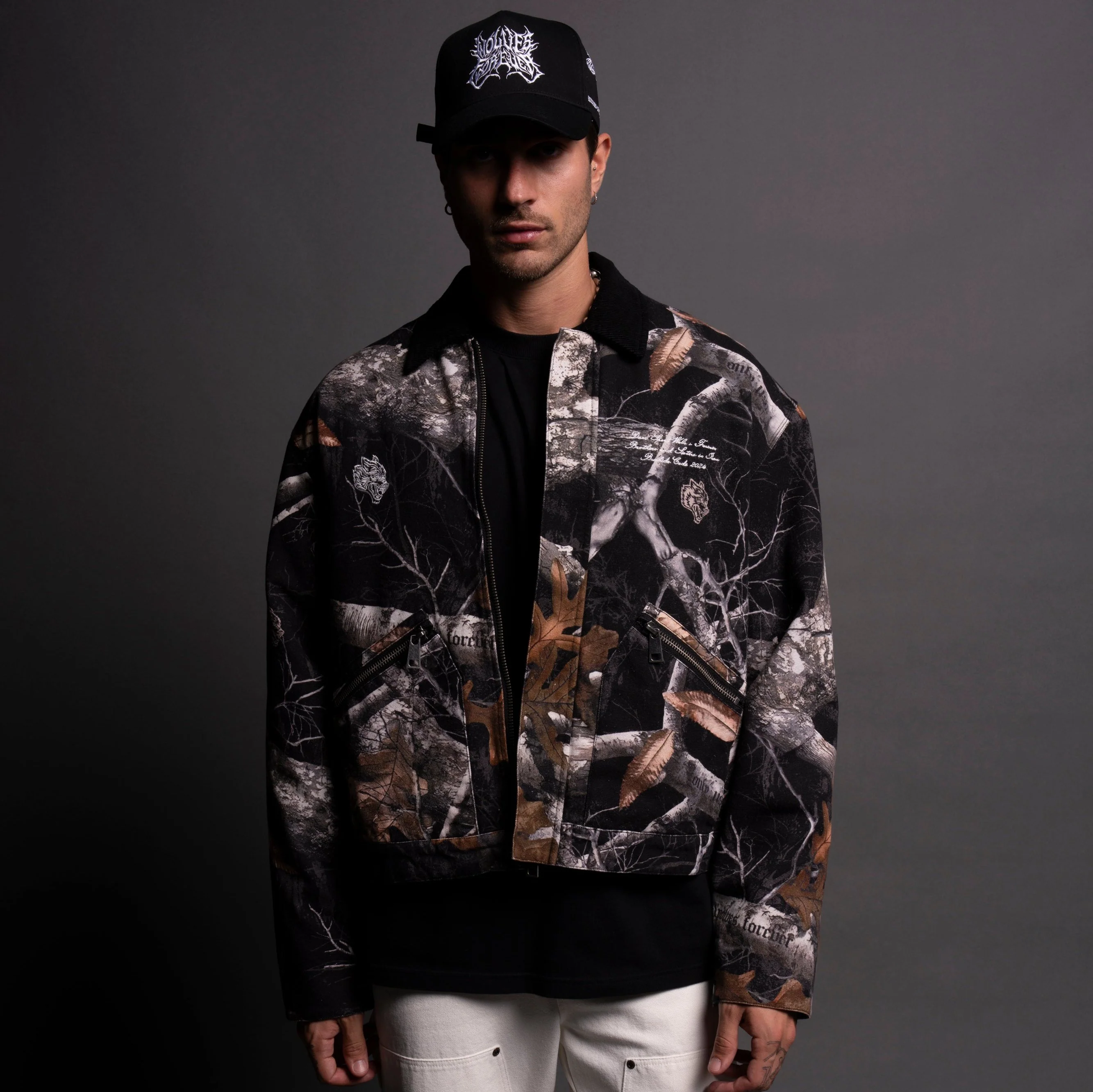 Our Lane Earl Jacket in Darc Woodland Camo - Image 2
