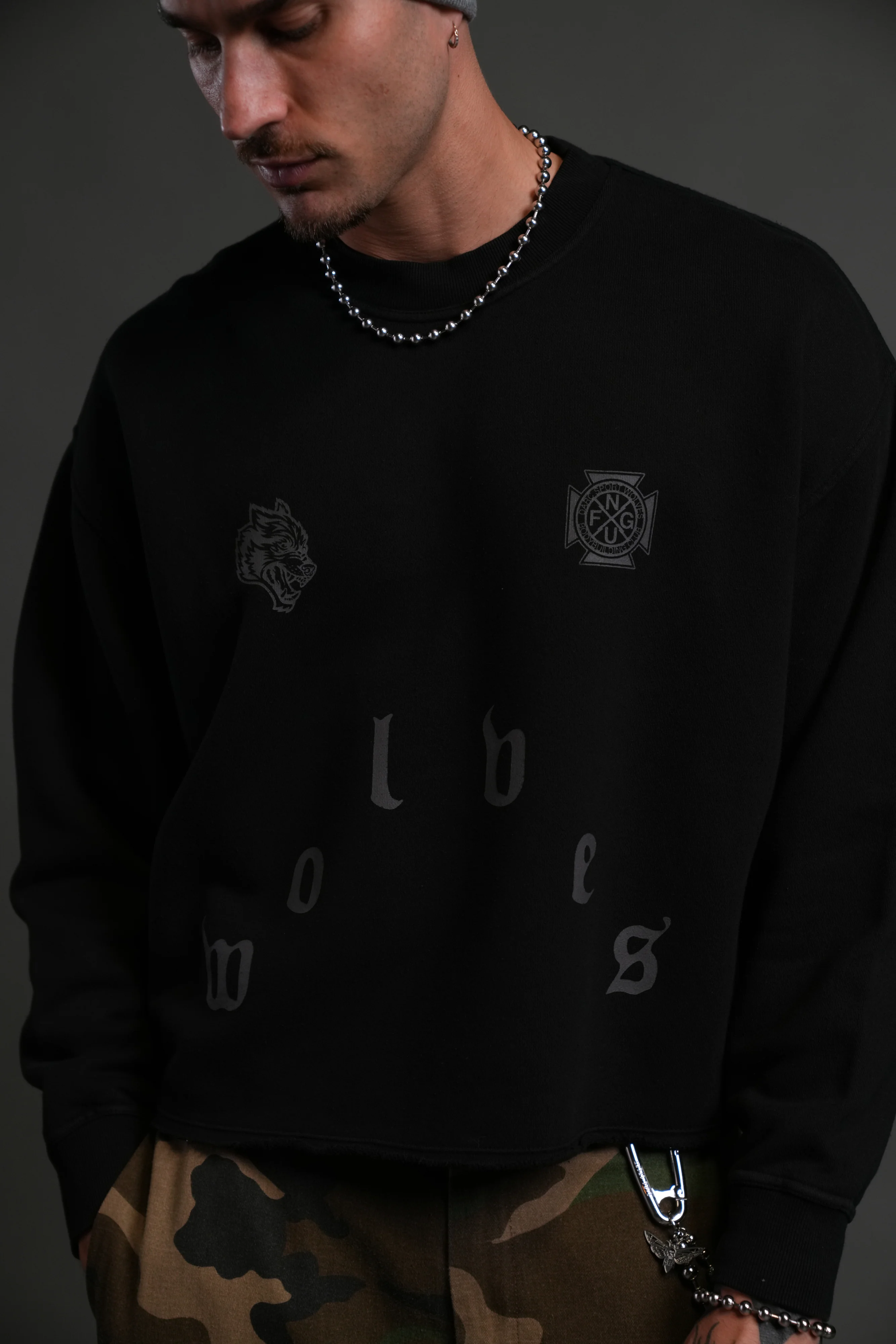 Pyramid Wolves Raw Hem "Box Cut" Crewneck in Black - Image 7