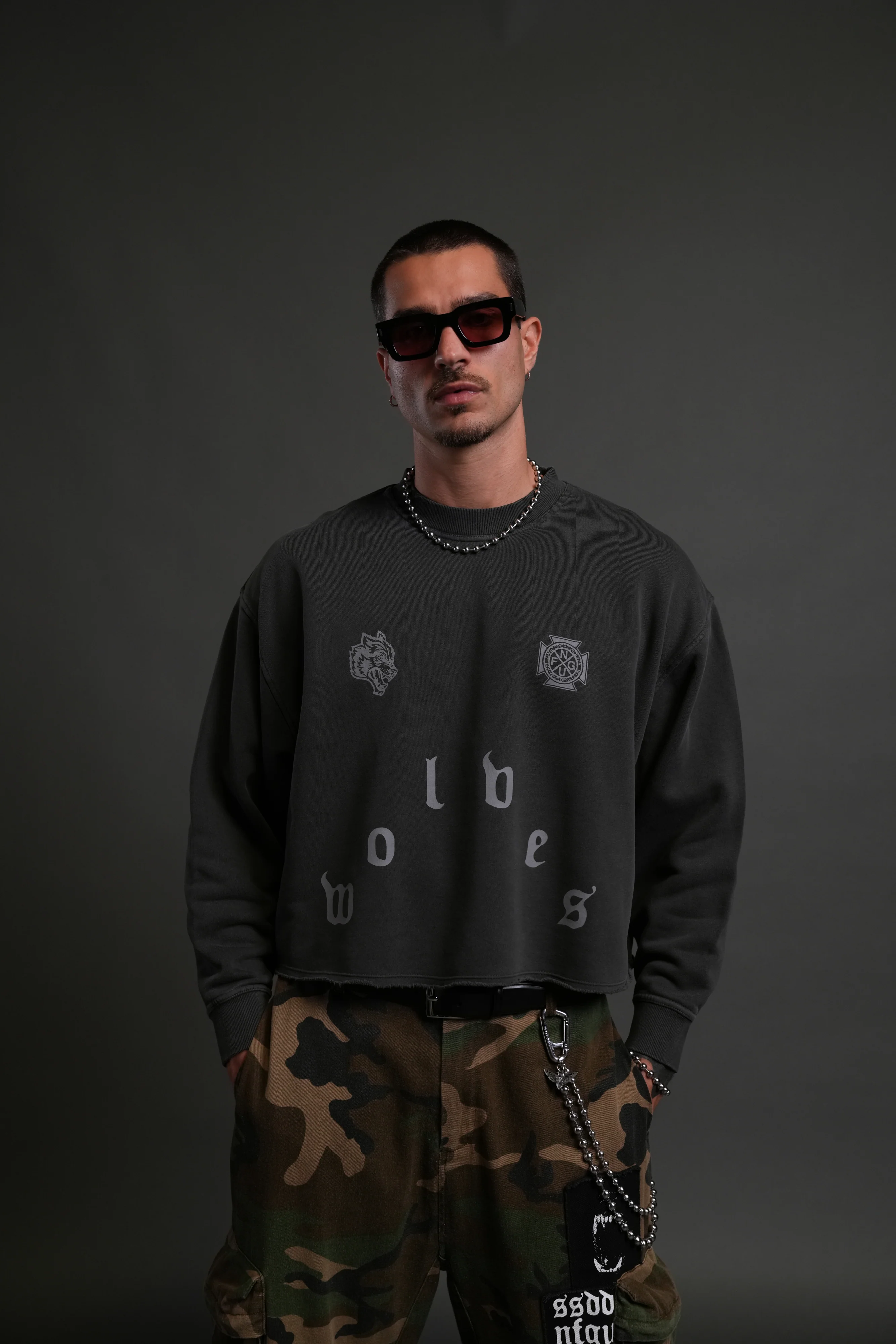 Pyramid Wolves Raw Hem "Box Cut" Crewneck in Wolf Gray - Image 4