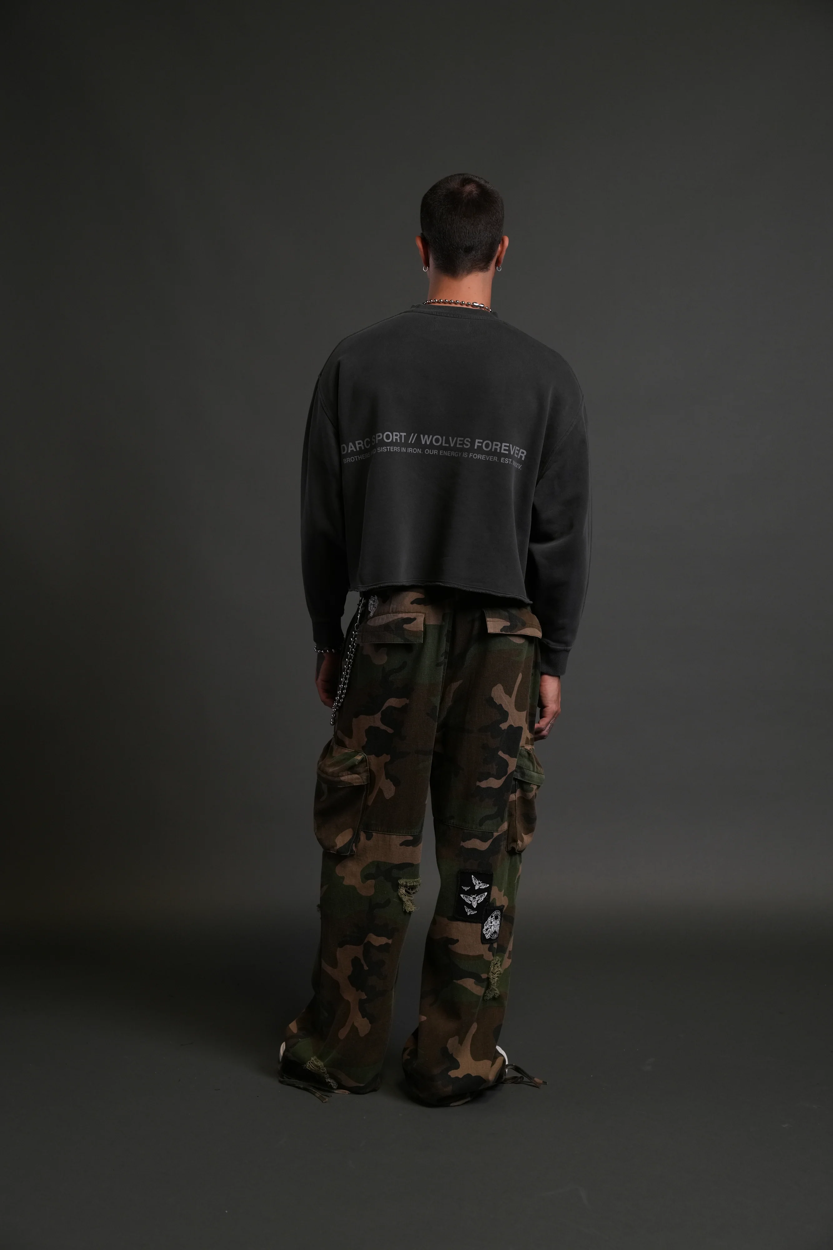 Pyramid Wolves Raw Hem "Box Cut" Crewneck in Wolf Gray - Image 6
