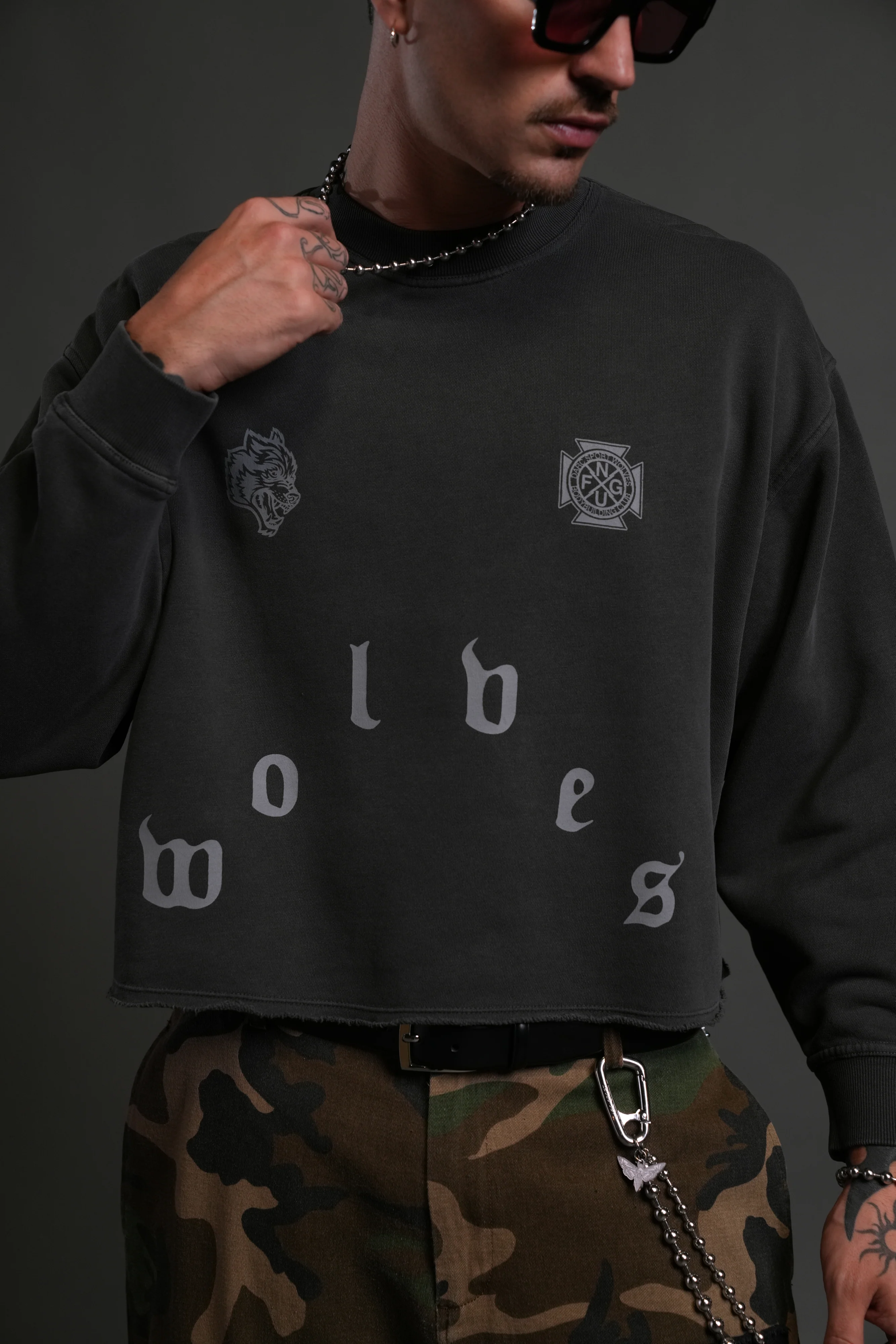 Pyramid Wolves Raw Hem "Box Cut" Crewneck in Wolf Gray - Image 7