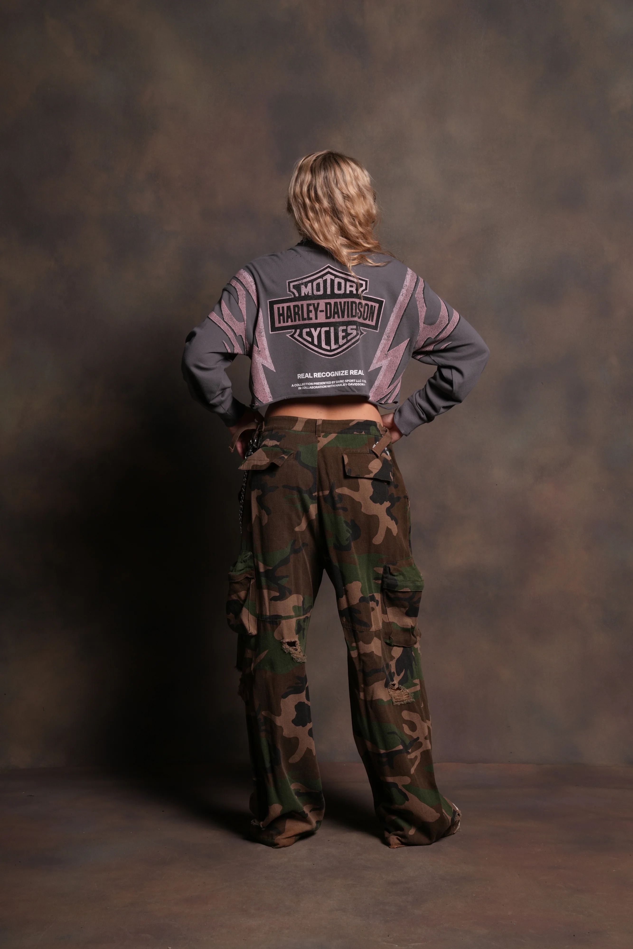 Real Recognize Real Distressed Oversized Cropped L/S Tee in Slate Gray - Image 8