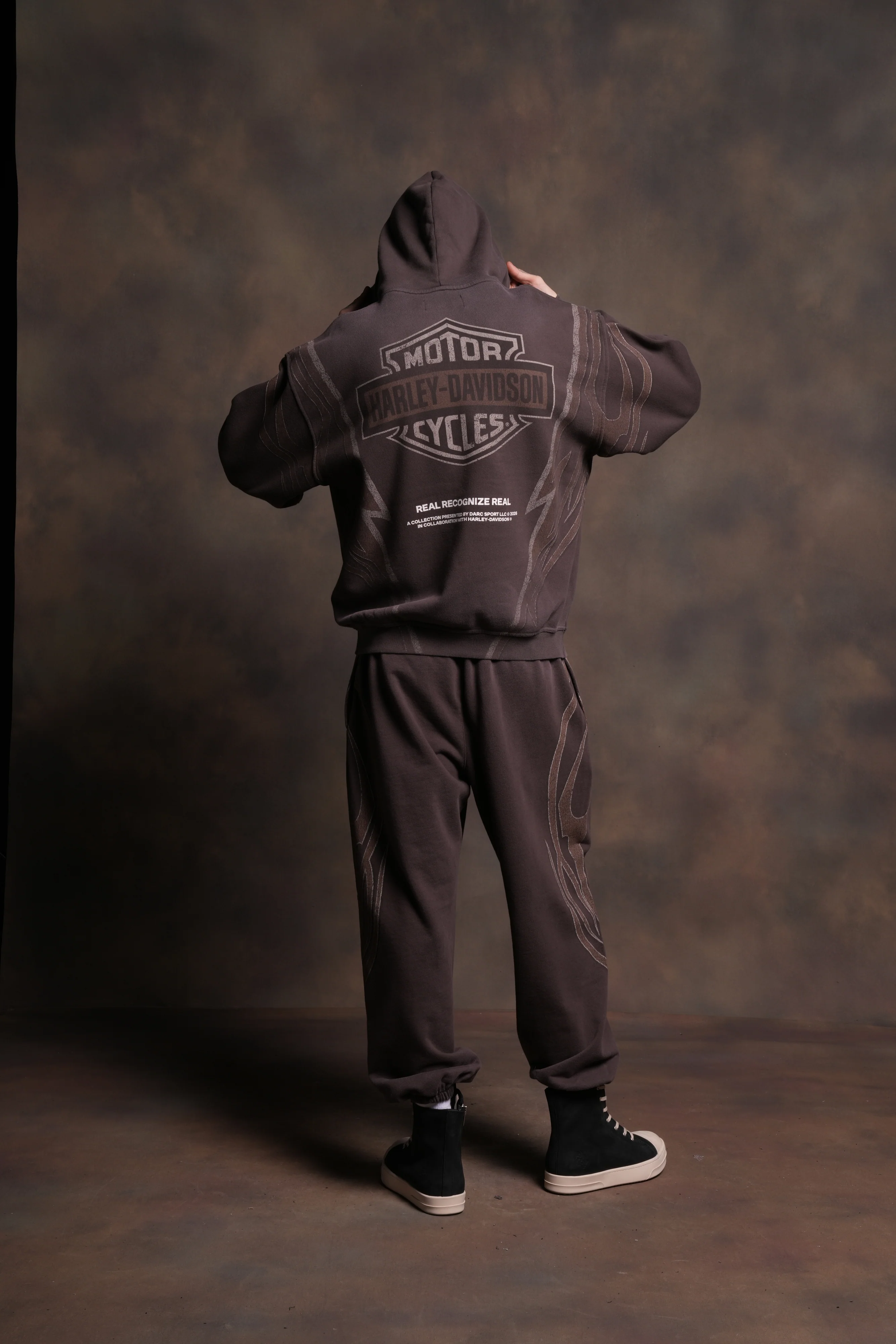 Real Recognize Real Unisex Lounger Sweat Pants in Darc Brown Drift Wash - Image 7