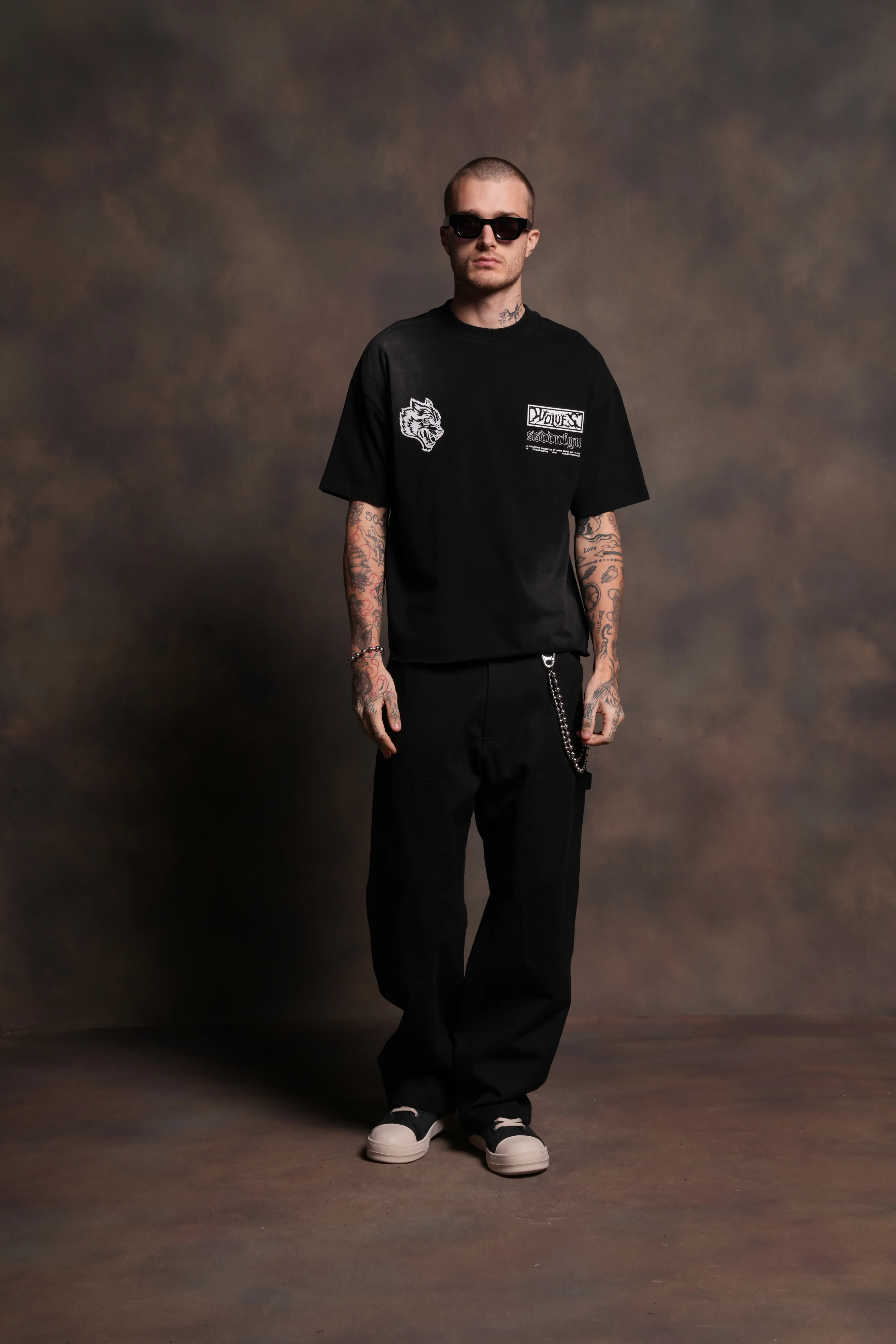 Ride Forever Distressed Grunge Mid-Length Raw Hem Tee in Black Sun Fade - Image 5